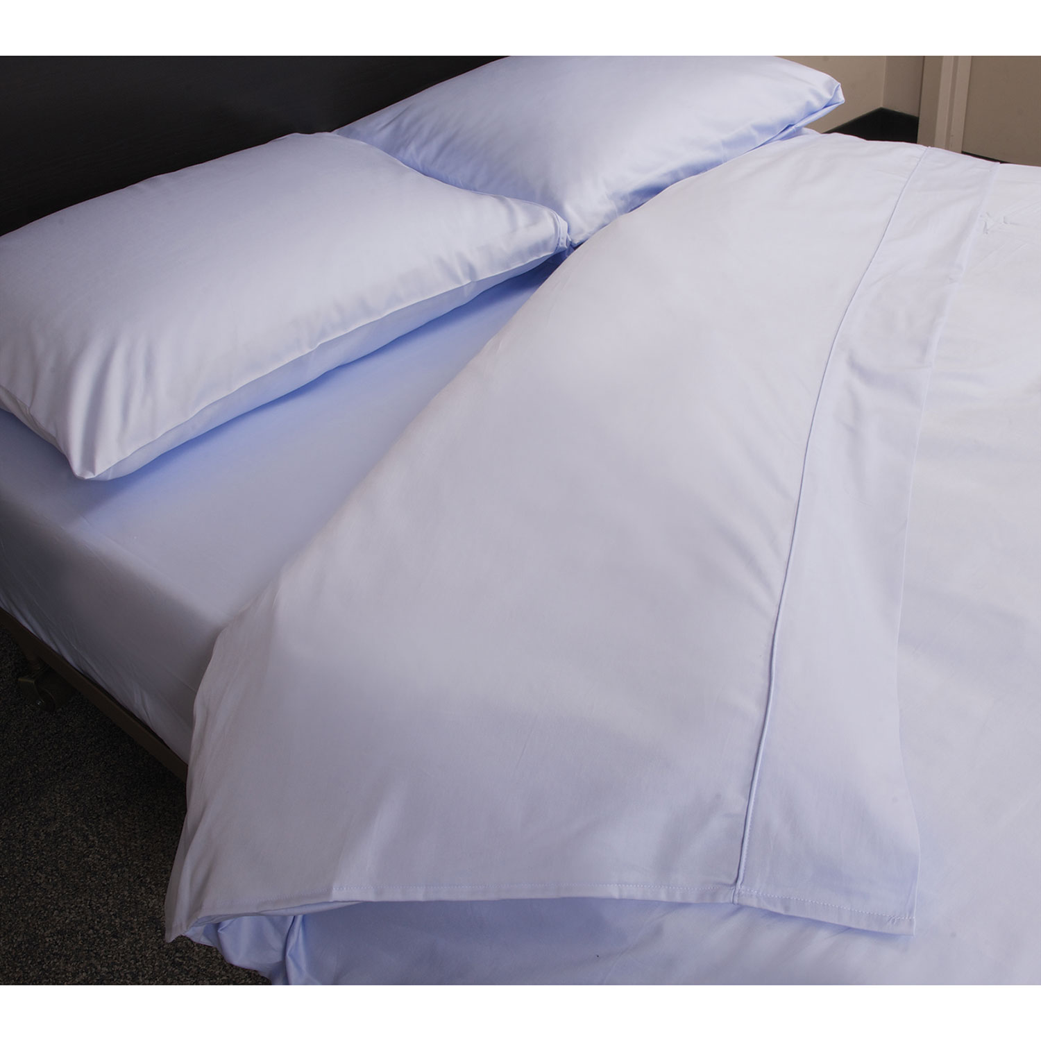 Ens. de draps en coton égyptien cont. 230 de la collection Maxwell de Maholi - Grand lit - Bleu ciel