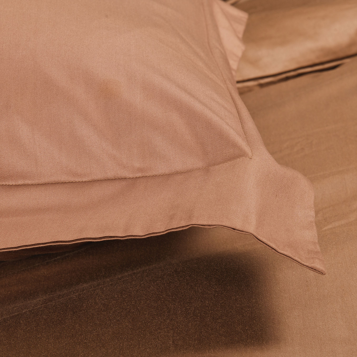 Ens. housse de couette en coton égyptien contexture 230 Maxwell de Maholi - Lit 2 places - Chocolat