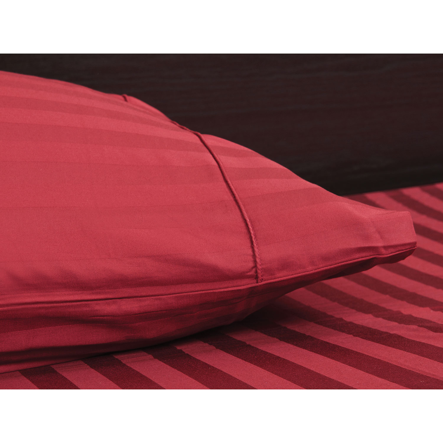 Ensemble de draps en coton fin contexture 233 Damask Stripe de Maholi - Lit 1 place - Rubis