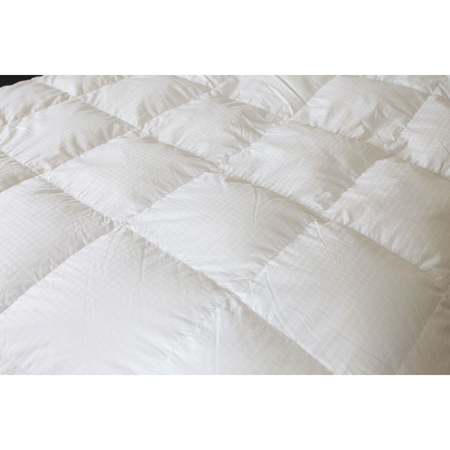 Douillette légère en duvet de canard à contexture de 400 Royal Elite de Maholi - Grand lit - Blanc