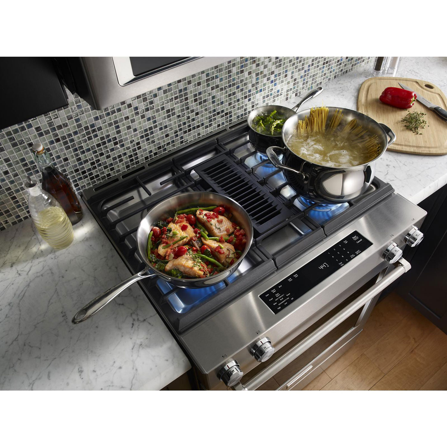 Cuisinière encastrable biénergie de 30 po avec four autonettoyant de 6,4 pi3 de KitchenAid - Inox