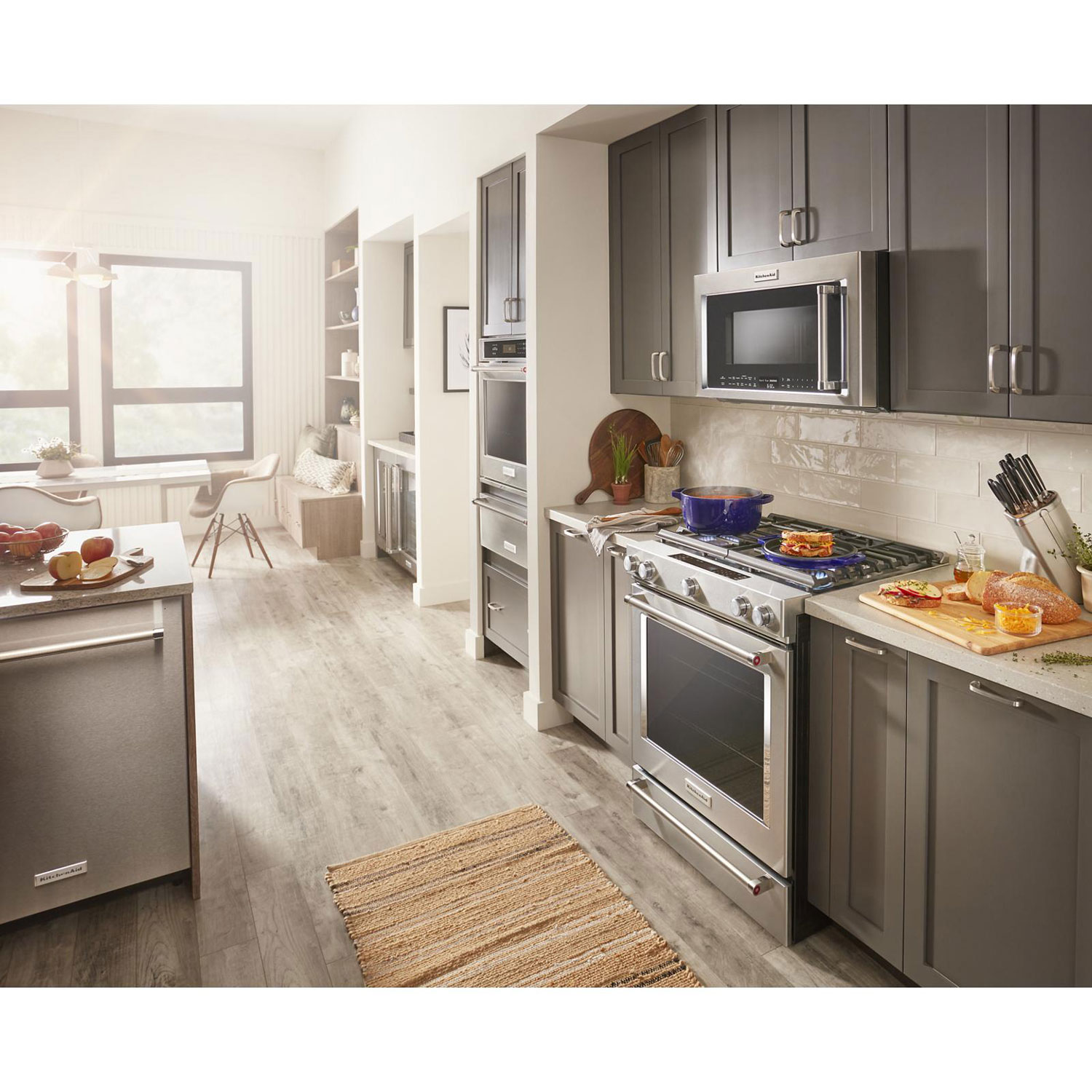 Cuisinière encastrable de 30 po à 5 brûleurs avec four à convection de 6,5 pi3 de KitchenAid - Inox