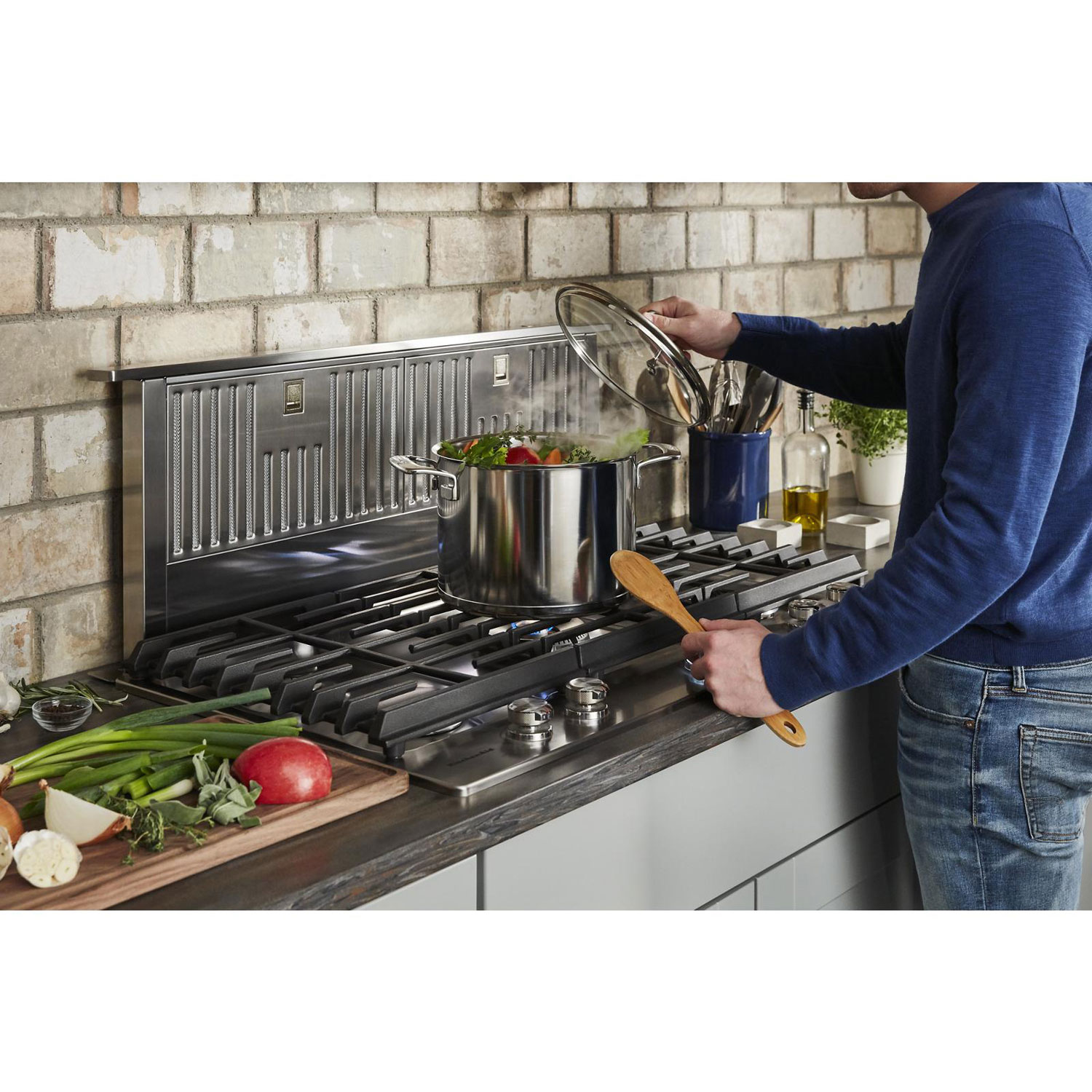 Système d'évacuation descendante rétractable de 36 po de KitchenAid - Acier inoxydable