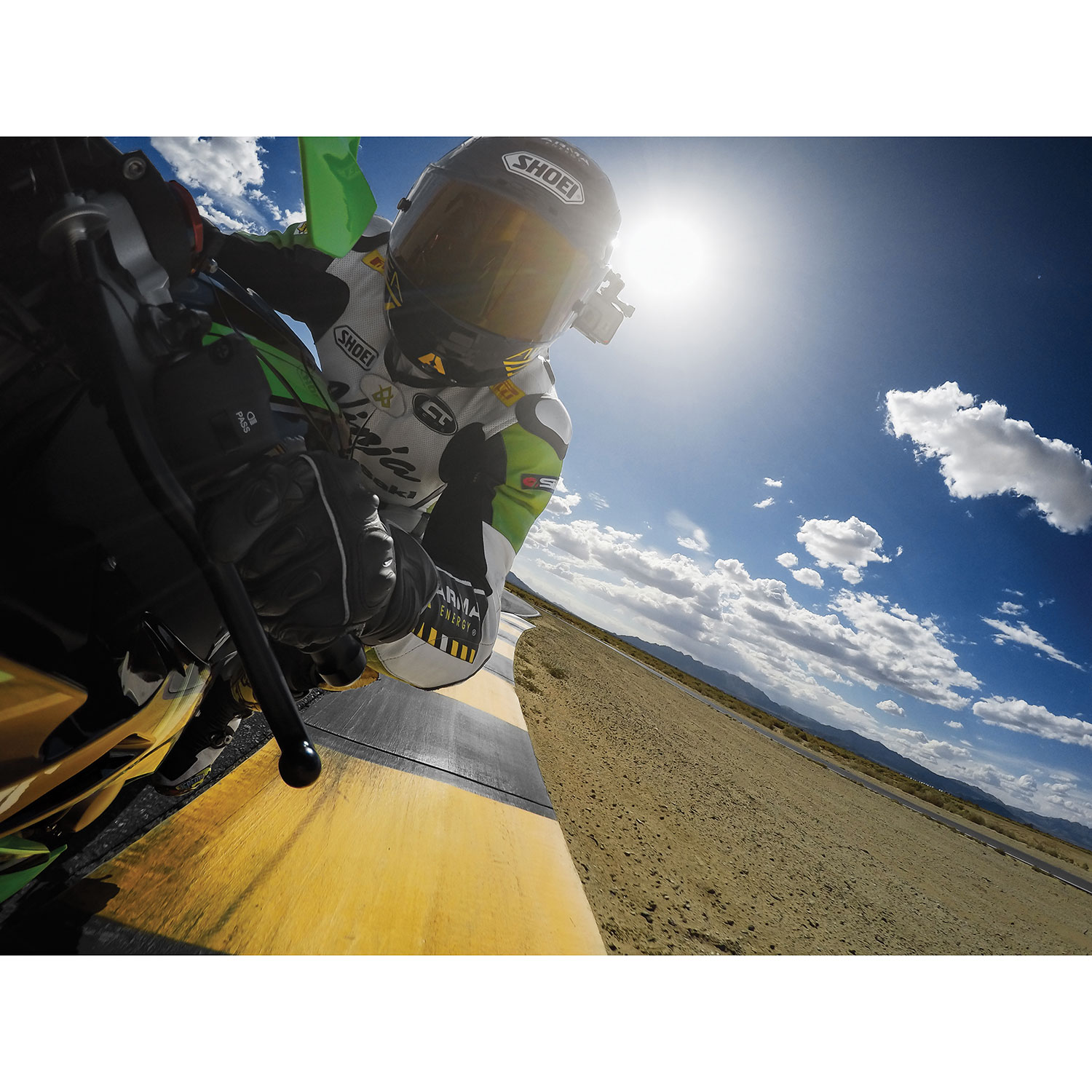 Fixation frontale et latérale pour casque GoPro