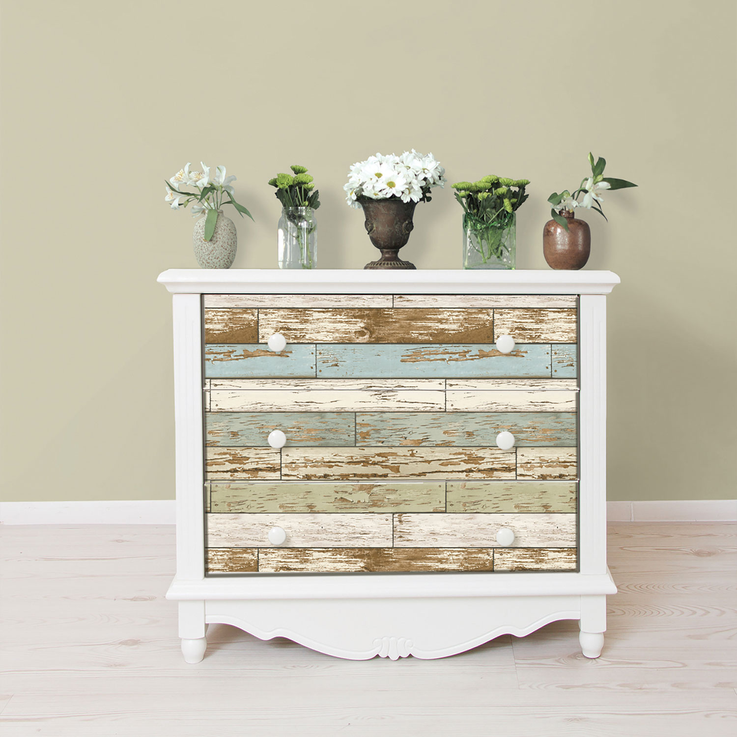 Papier peint autocollant Old Salem Vintage Wood de NuWallpaper - Bleu