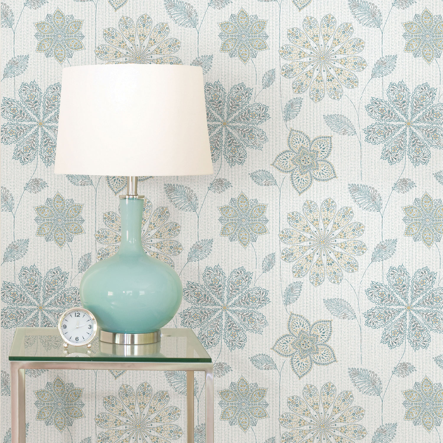 Papier peint autocollant Gypsy Floral de NuWallpaper - Bleu