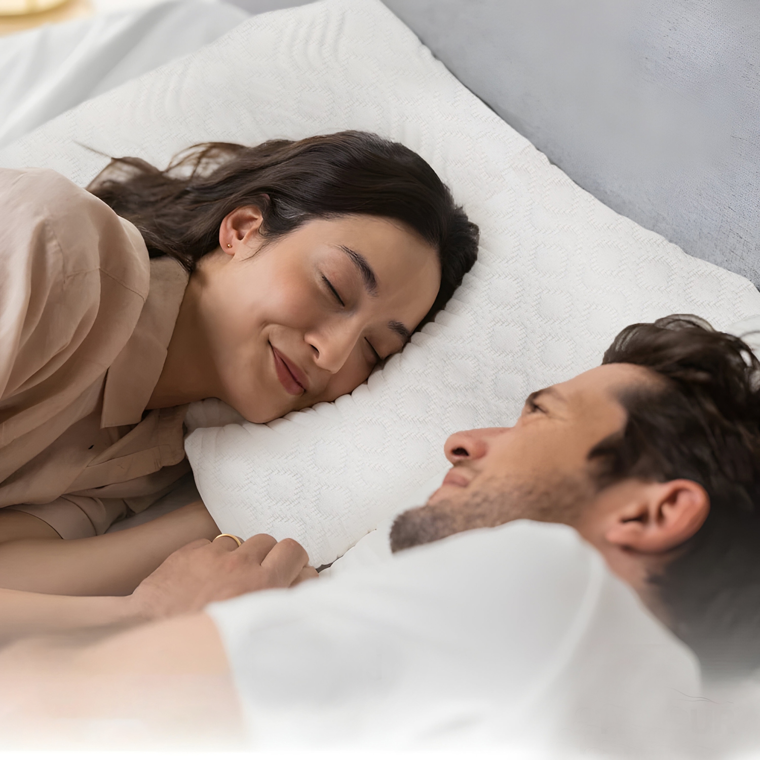 ViscoLogic Set of 2 Classic Comfort 3 Layer Memory Foam Pillows - King size