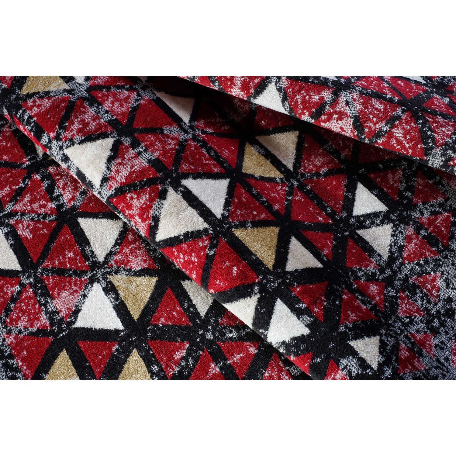 LA Dole Diamond Currant 5'2" x 7'5" Area Rug - Red