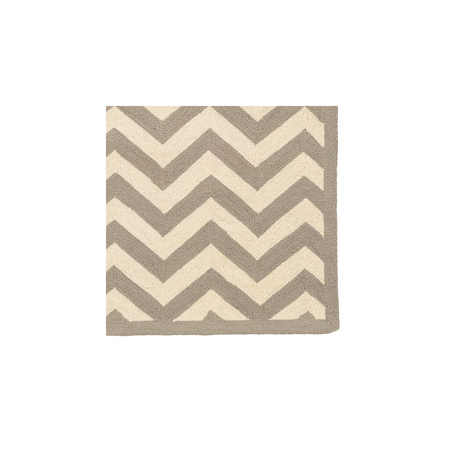 Linon RUG-SH0157 5 x 7 ft. Silhouette Chevron Indoor Area Rug - Grey
