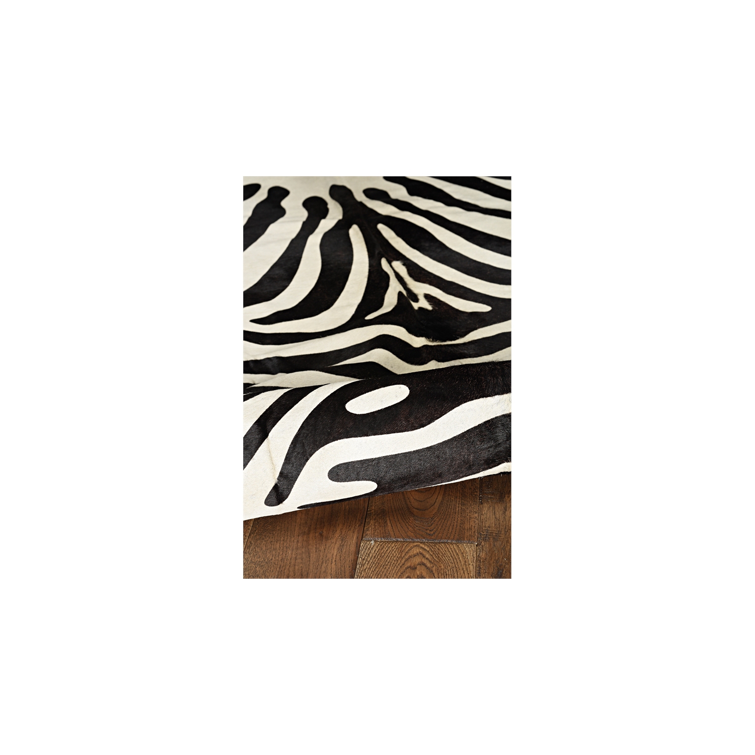 Linon RUG-CH04 Full Skin Tufted Indoor Area Rug - Cowhide Zebra Print Black