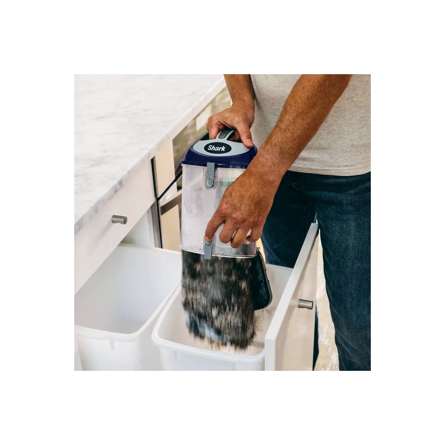 Shark NV360 Navigator Lift-Away Deluxe Upright Vacuum, Blue