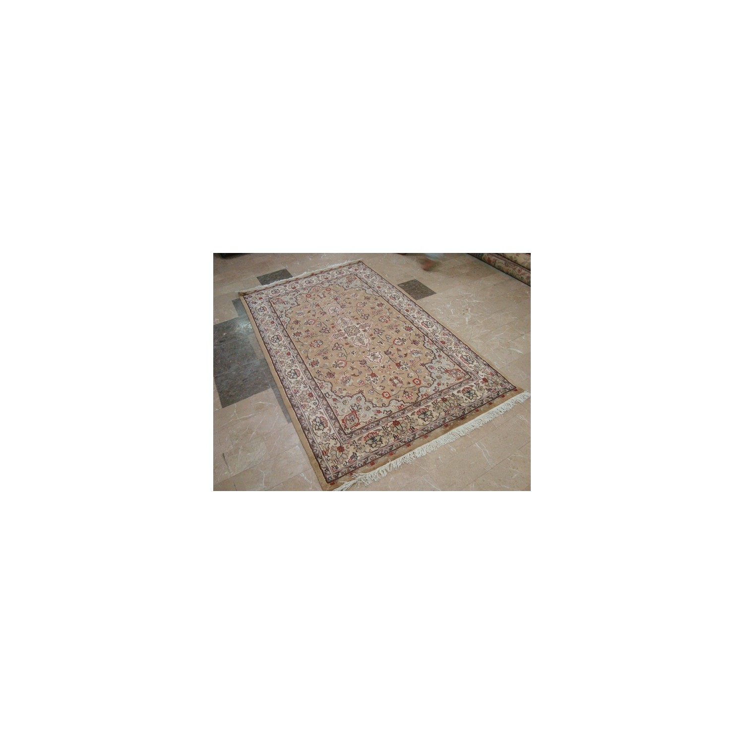 Exclusive Ivory Medallion Flowers Lovely Rectangle Area Rug Hand Knotted Wool Silk Carpet'