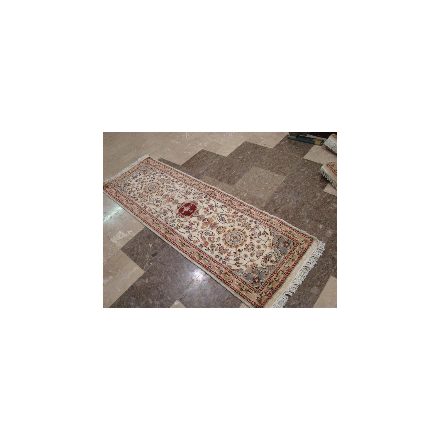 Love Ivory Floral Medallion Hand Knotted Runner Rug Wool Silk Carpet'