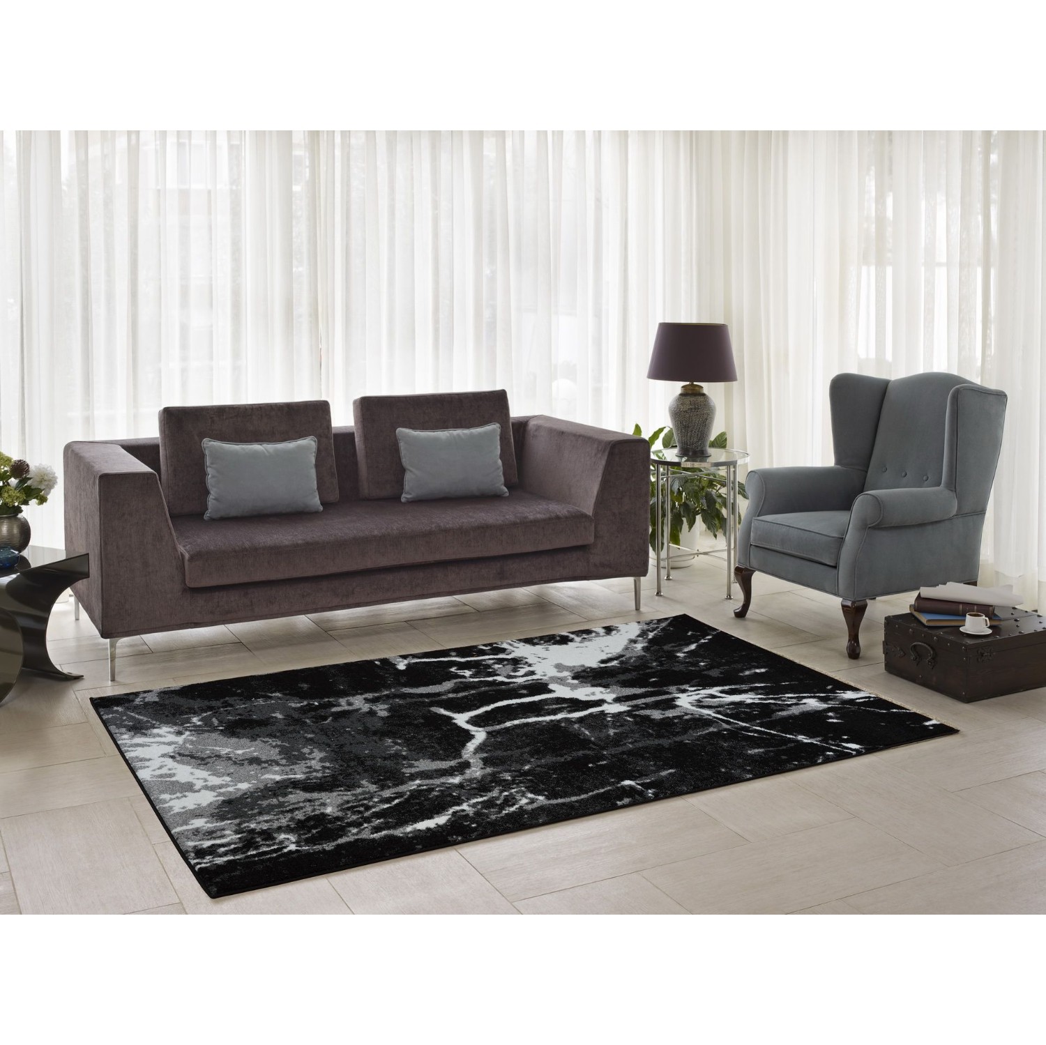 LA Dole Anise 5'2" x 7'5" Runner Area Rug - Black/White