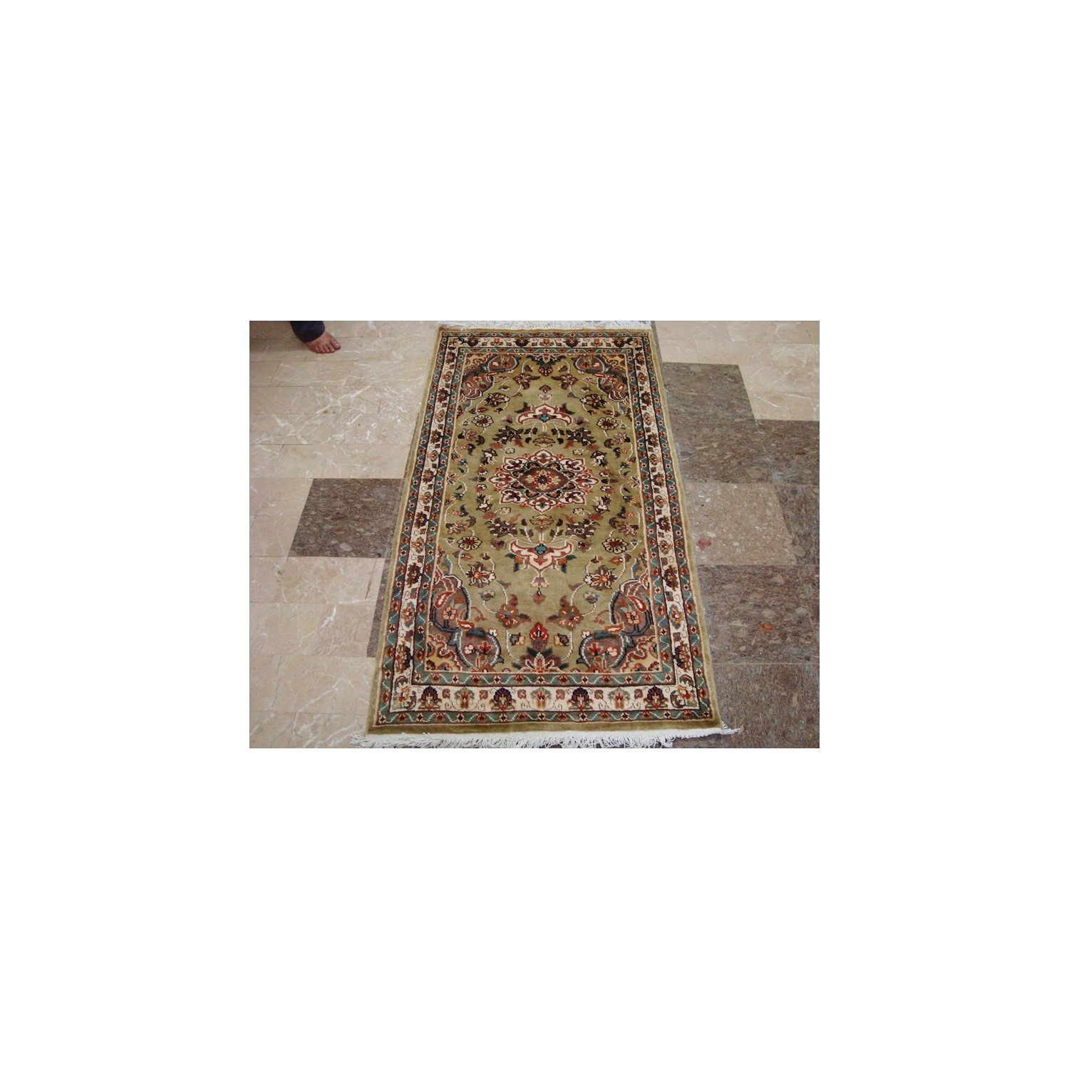Exclusive Ivory Medallion Flowers Oriental Area Rug Hand Knotted Wool Silk Carpet'