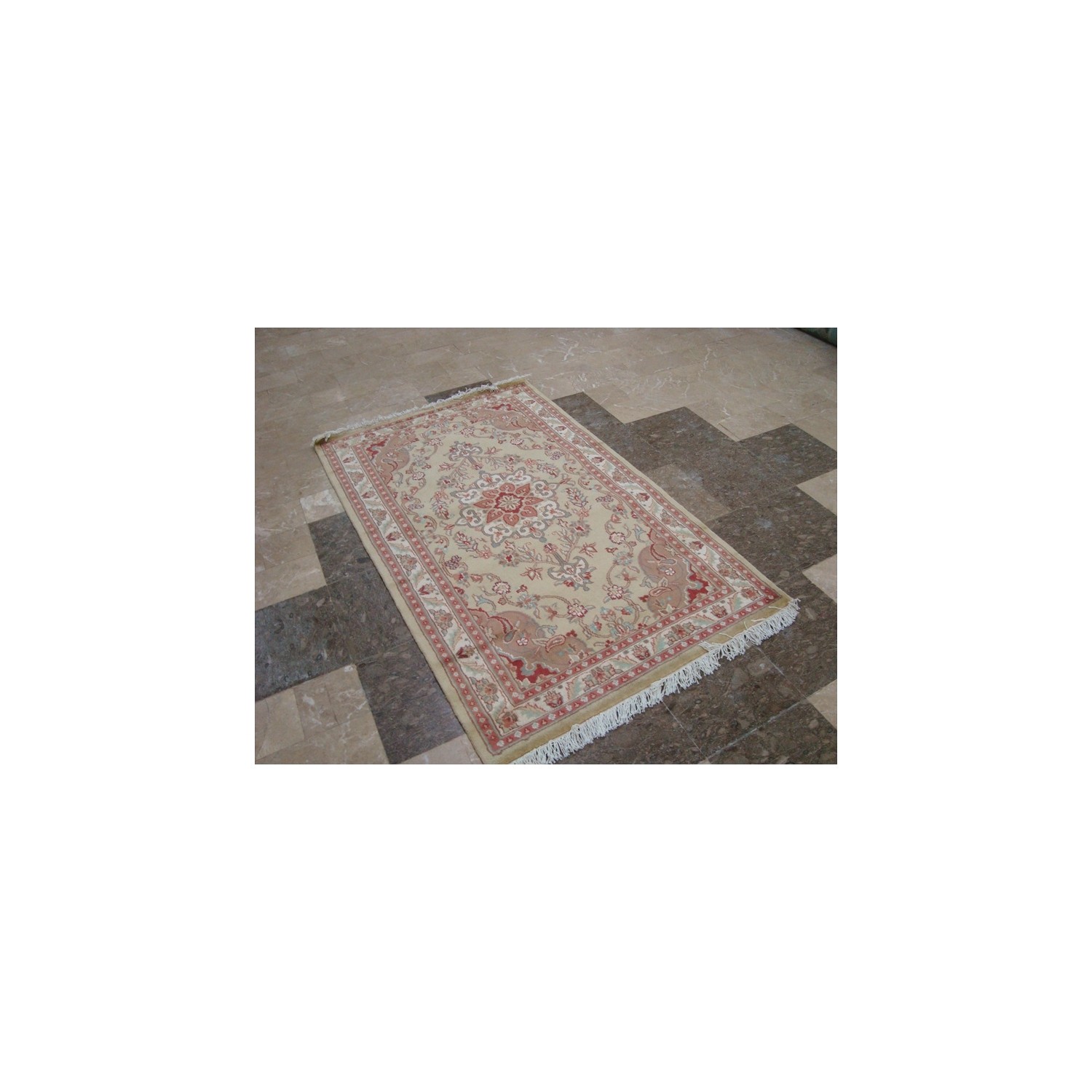 Ahmedani Wow Cream Ivory Floral Oriental Hand Knotted Wool Silk Carpet 4.11' x 3.0' Area Rug - Cream/Ivory