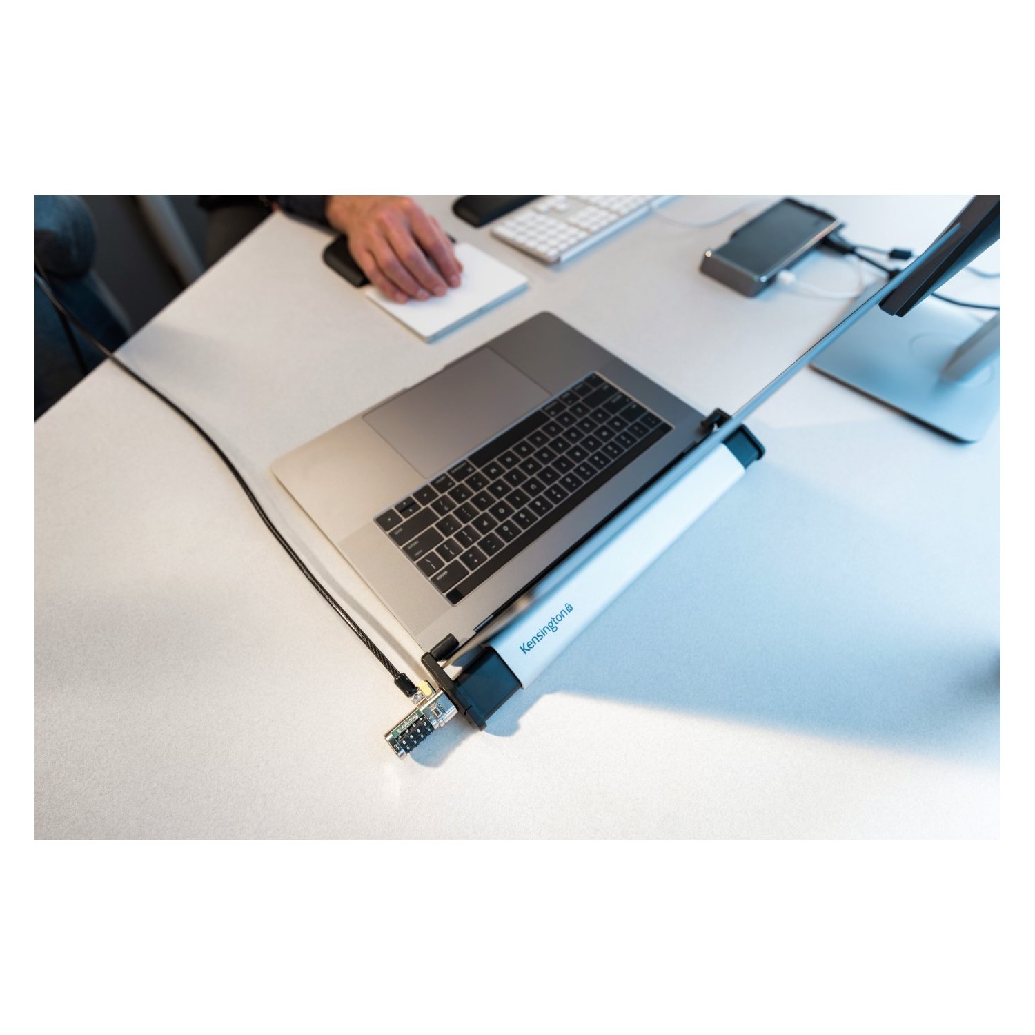 Kensington – Station de verrouillage pour ordinateur portatif 2.0 avec verrou à combinaison ClickSafe