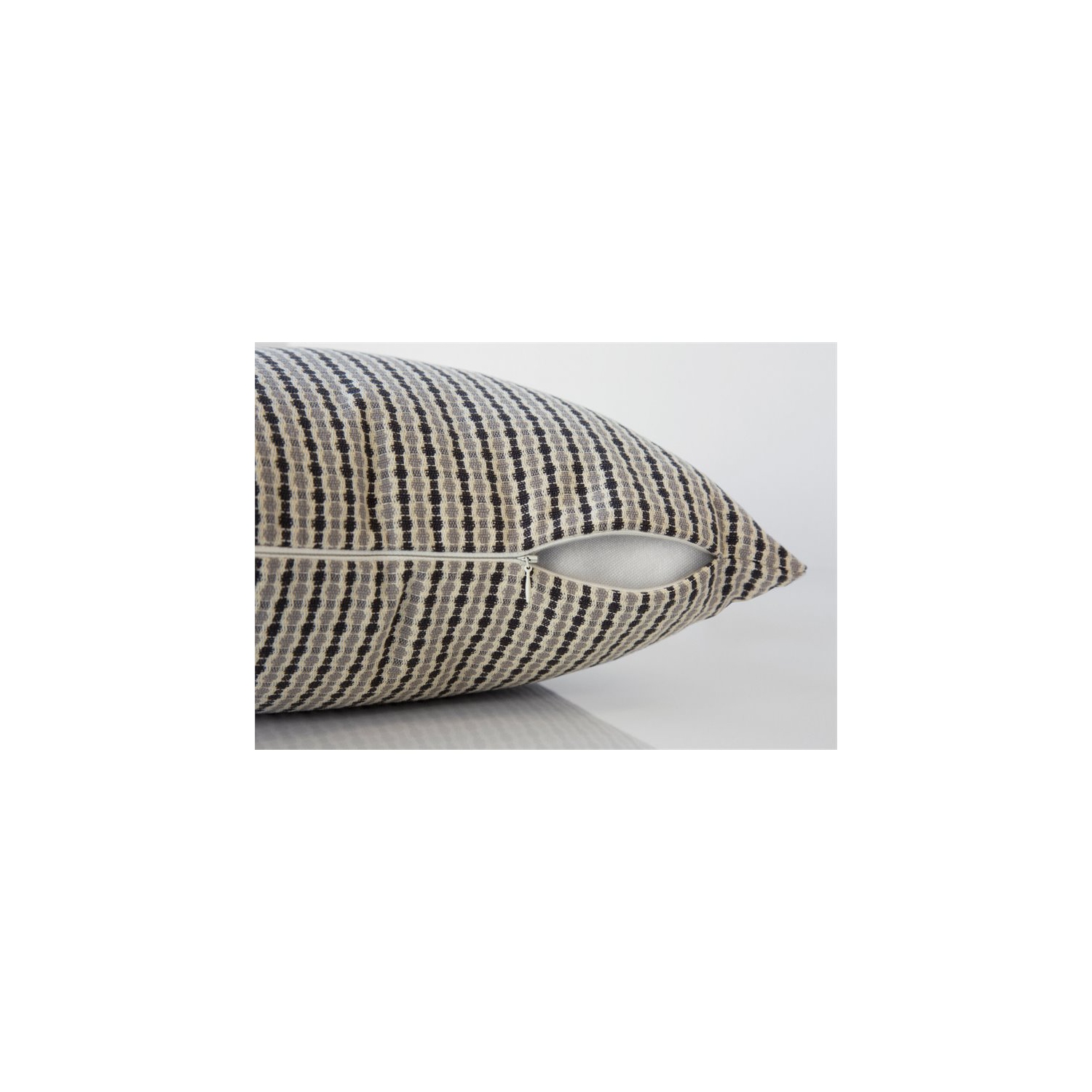 PILLOW - 18"X 18" / LIGHT GREY / BLACK ABSTRACT DOT / 2PC