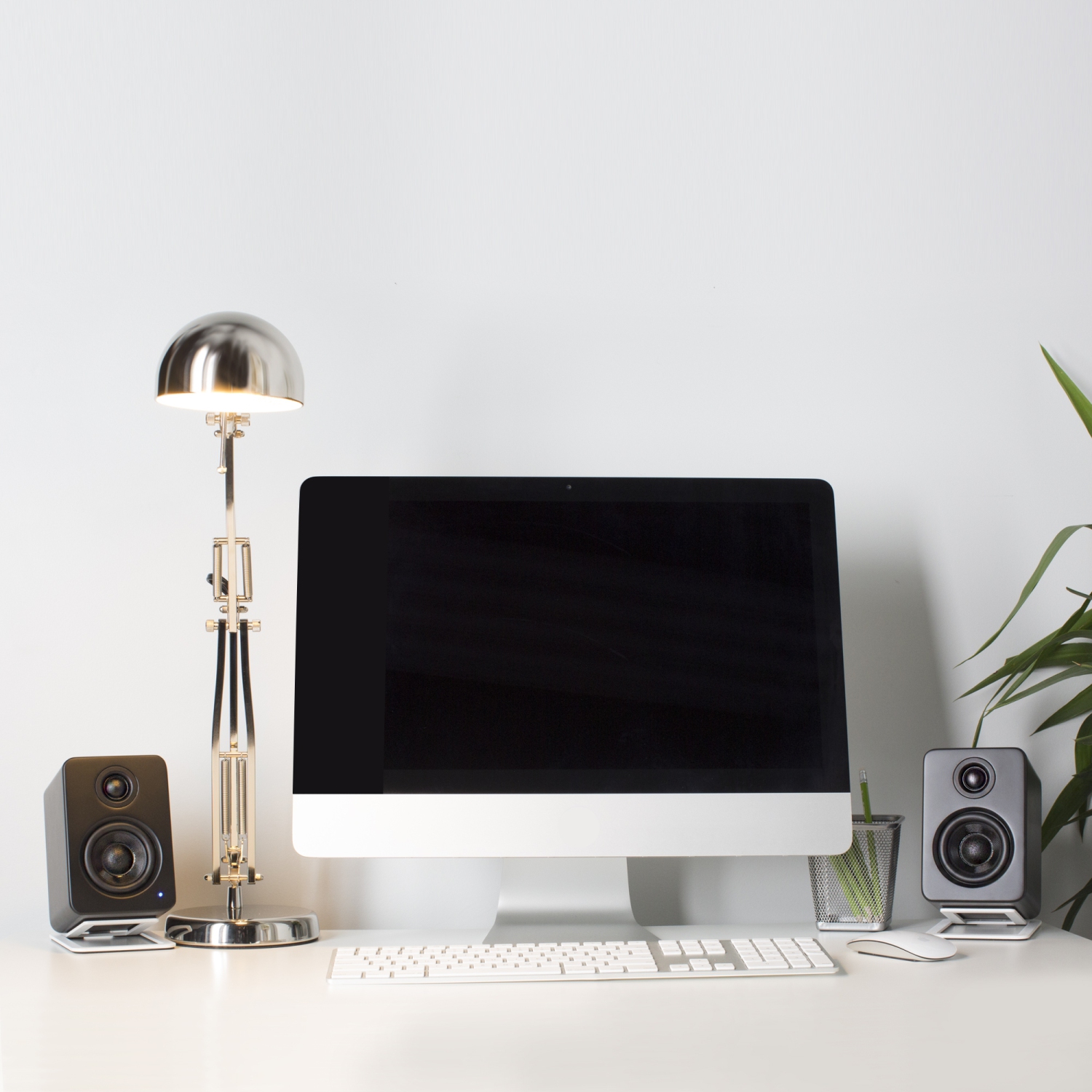 Kanto YU2 Powered Desktop Speakers, Matte Black