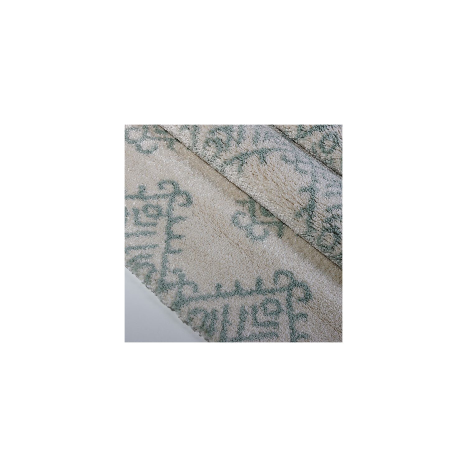 LA Dole Oriental Shaggy 5'2" x 7' Rectangle Area Rug - Ivory/Aqua