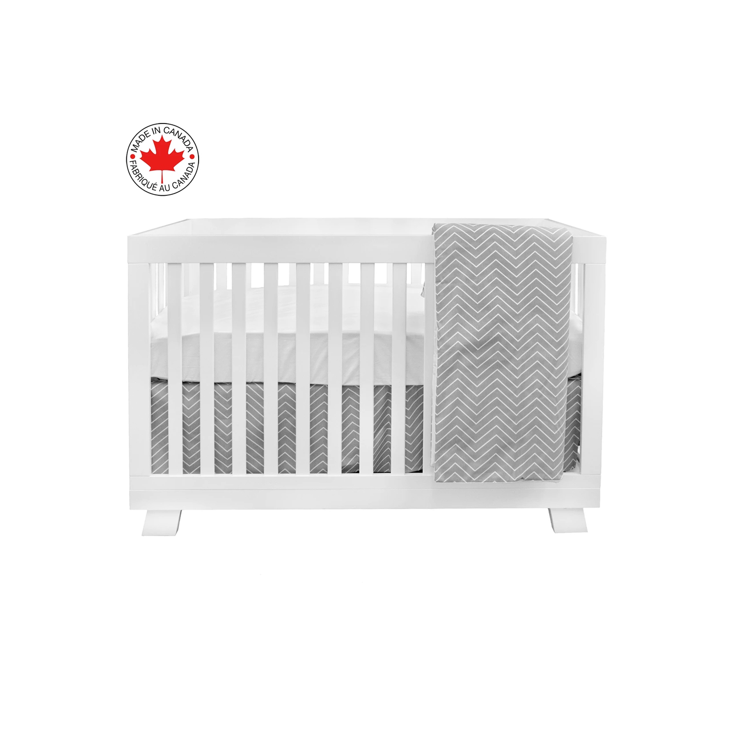 Bebelelo baby crib bedding 4 piece set, perfect for baby girls and boys, gray and white zigzag design