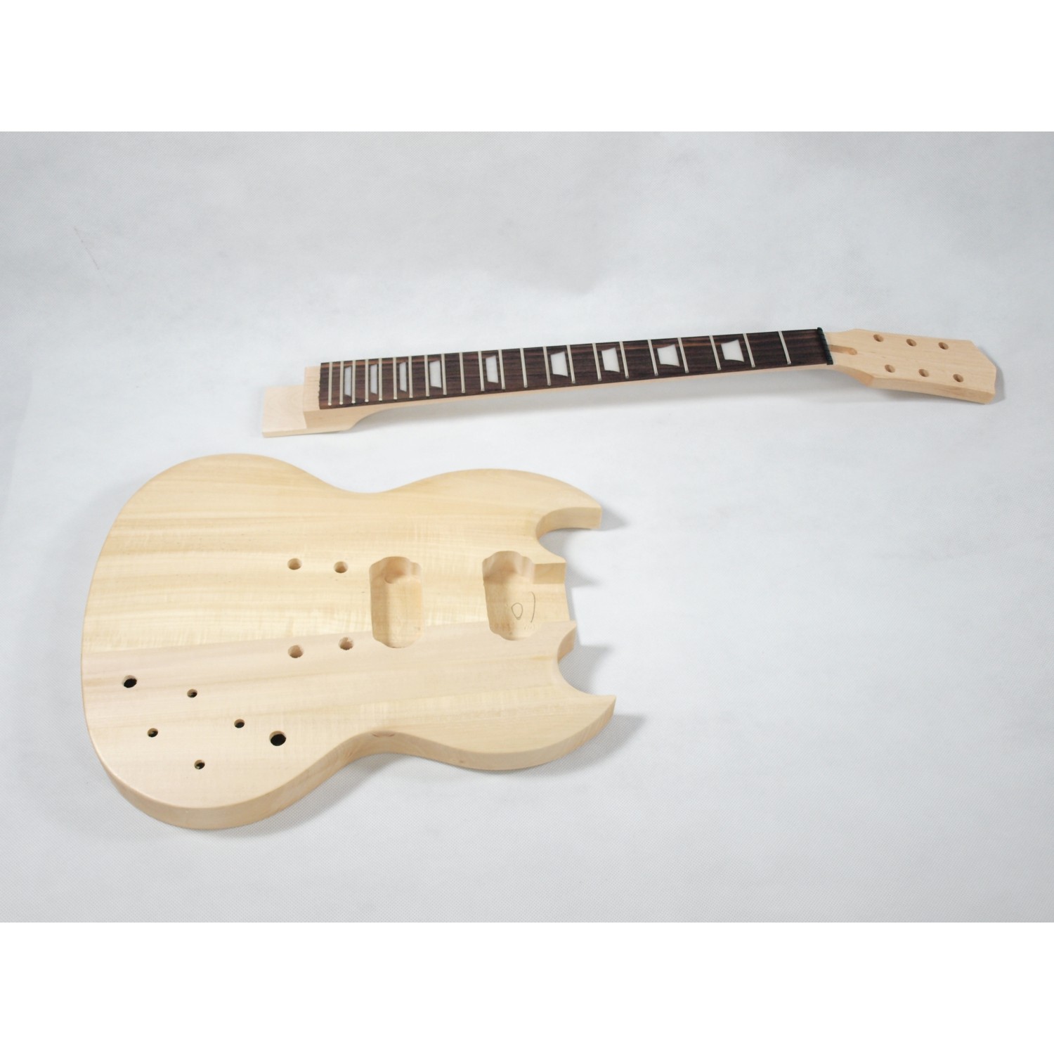 Solo SG Style DIY Guitar Kit, Basswood Body, Set Neck