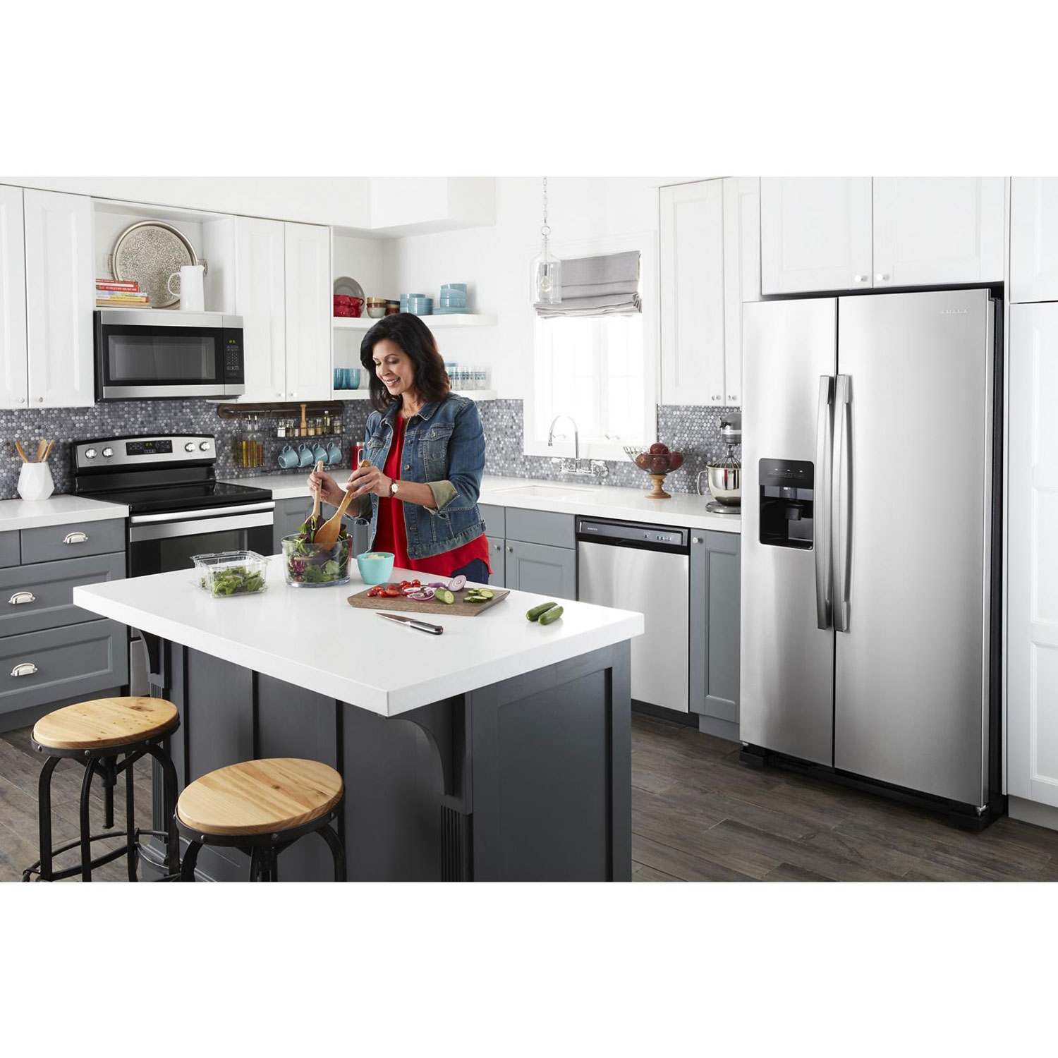 Amana 33" 21.4 Cu. Ft. Side-By-Side Refrigerator - Black-On-Stainless Steel