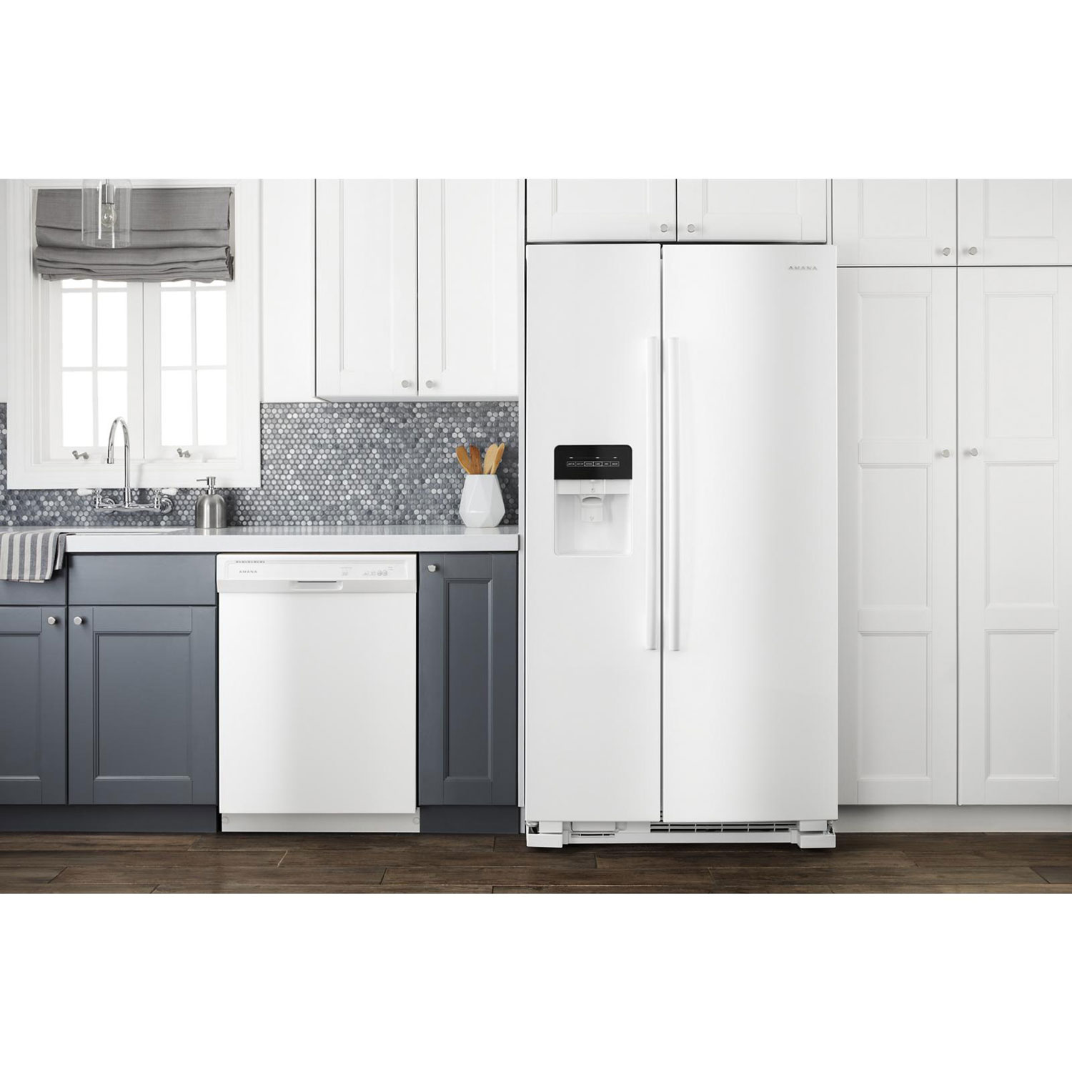 Amana 33" 21.4 Cu. Ft. Side-By-Side Refrigerator with Water & Ice Dispenser - White