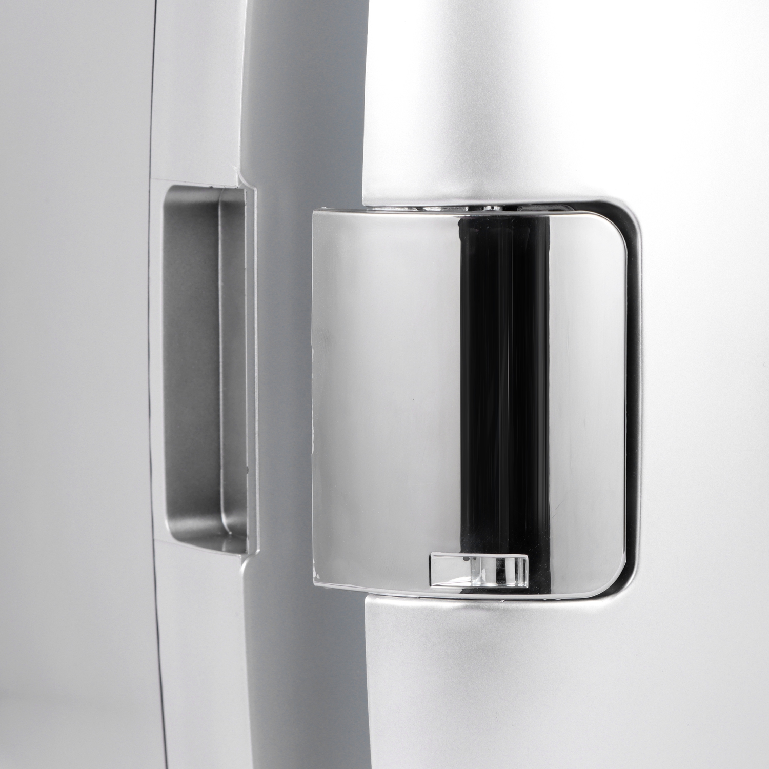 Uber Appliance Uber Chill Personal XL Mini Fridge 12 can capacity for Bar, Bedroom, office, Dorm outdoor/indoor 110/12V AC/DC