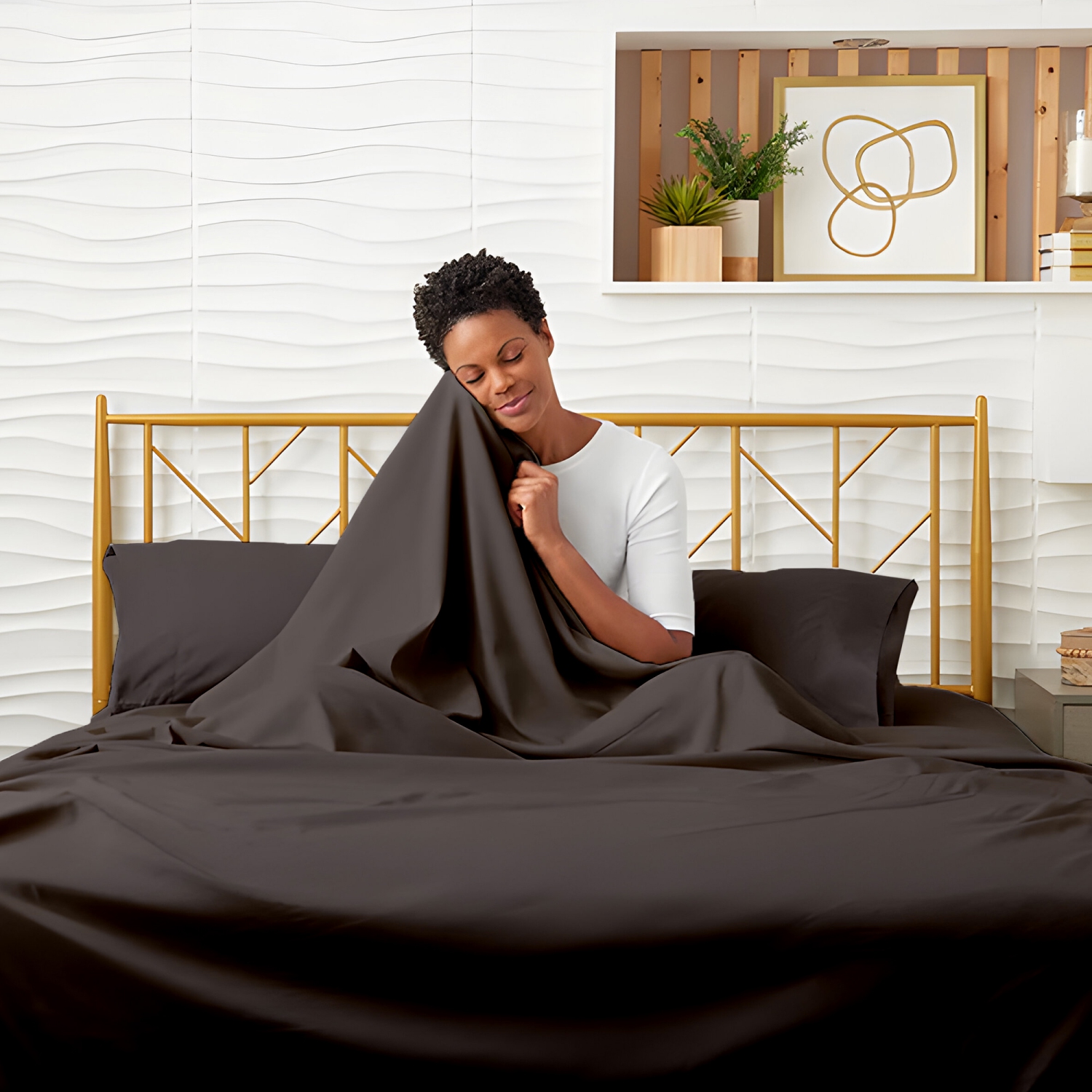 CONFORT ÉGYPTIEN – Ensemble de draps légers soyeux – Micro brossé – Passe profonde – Ensemble de 4 pièces