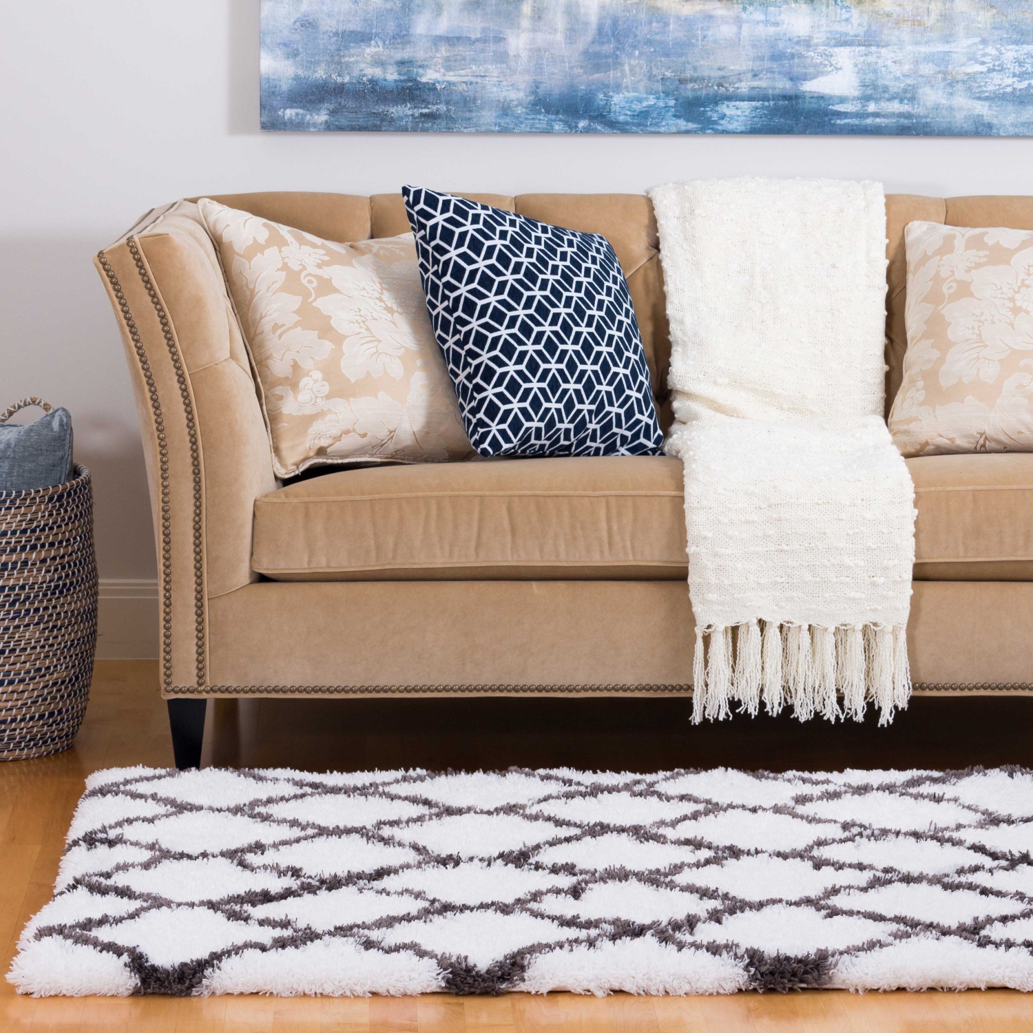 AG Home Kerrisdale Lattice 2'7" x 4'11" Shag Area Rug - White