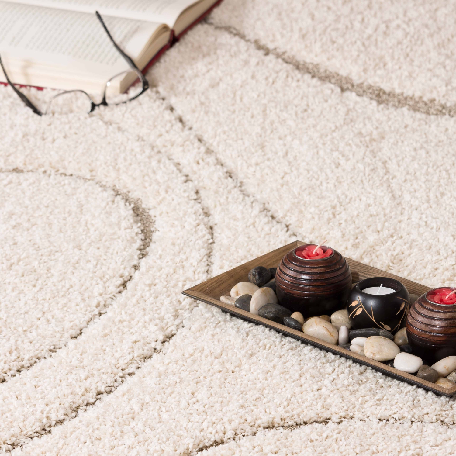 AG Home Oakville 5'3" x 7'7" Area Rug - Cream