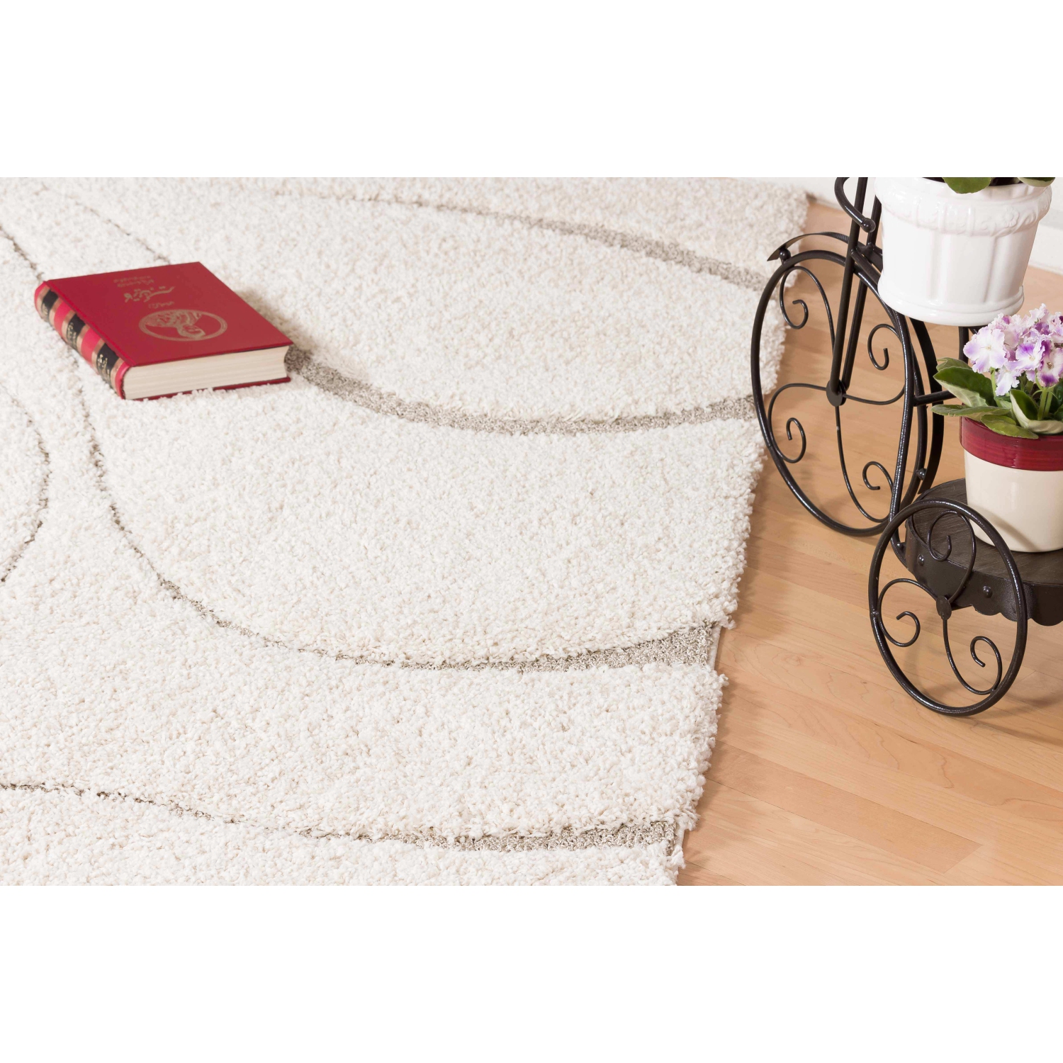 AG Home Oakville 5'3" x 7'7" Area Rug - Cream