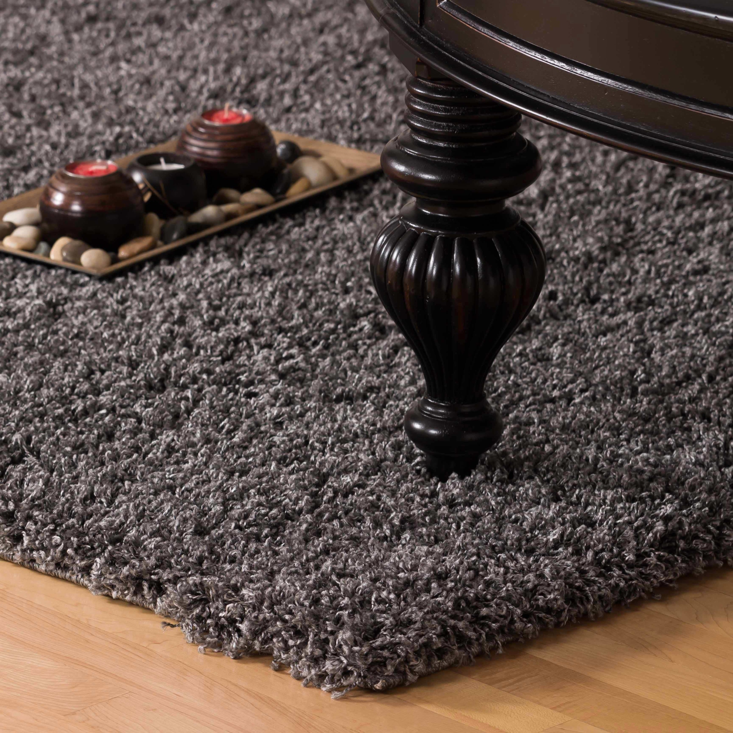 AG Home Victoria 2'7" x 4'11" Shag Area Rug - Charcoal