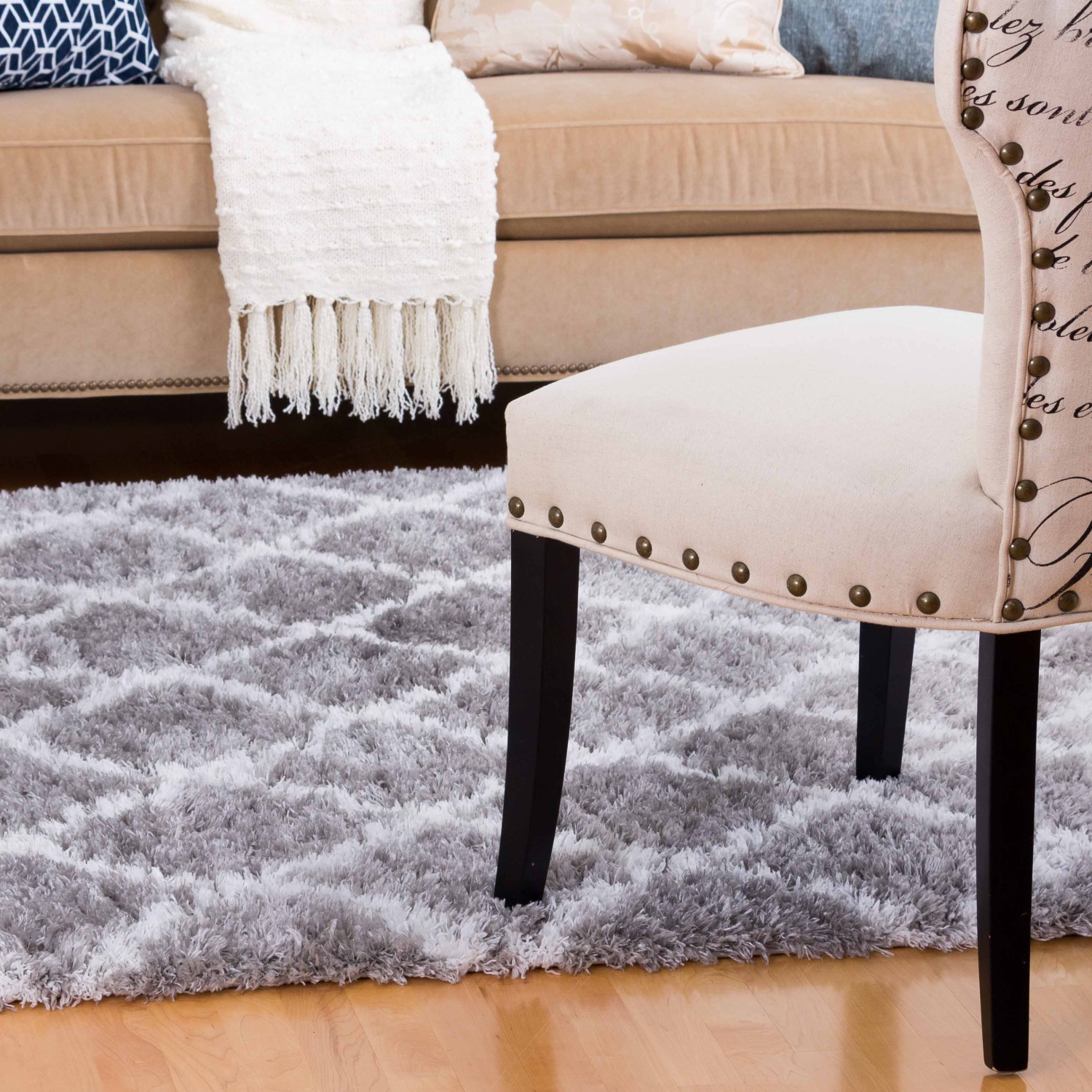 Tapis à poils longs à motif de treillis Kerrisdale, gris, 6 pi 7 po x 9 pi 6 po