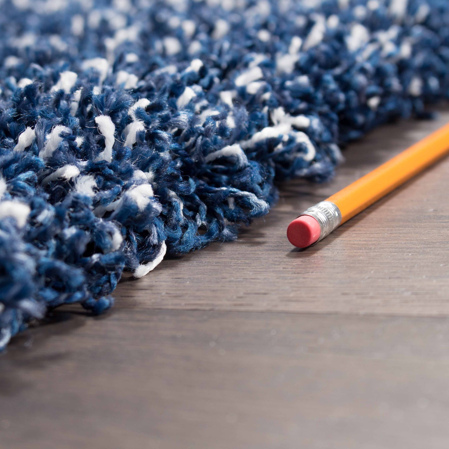 AG Home Victoria 2'7" x 4'9" Shag Area Rug - Navy