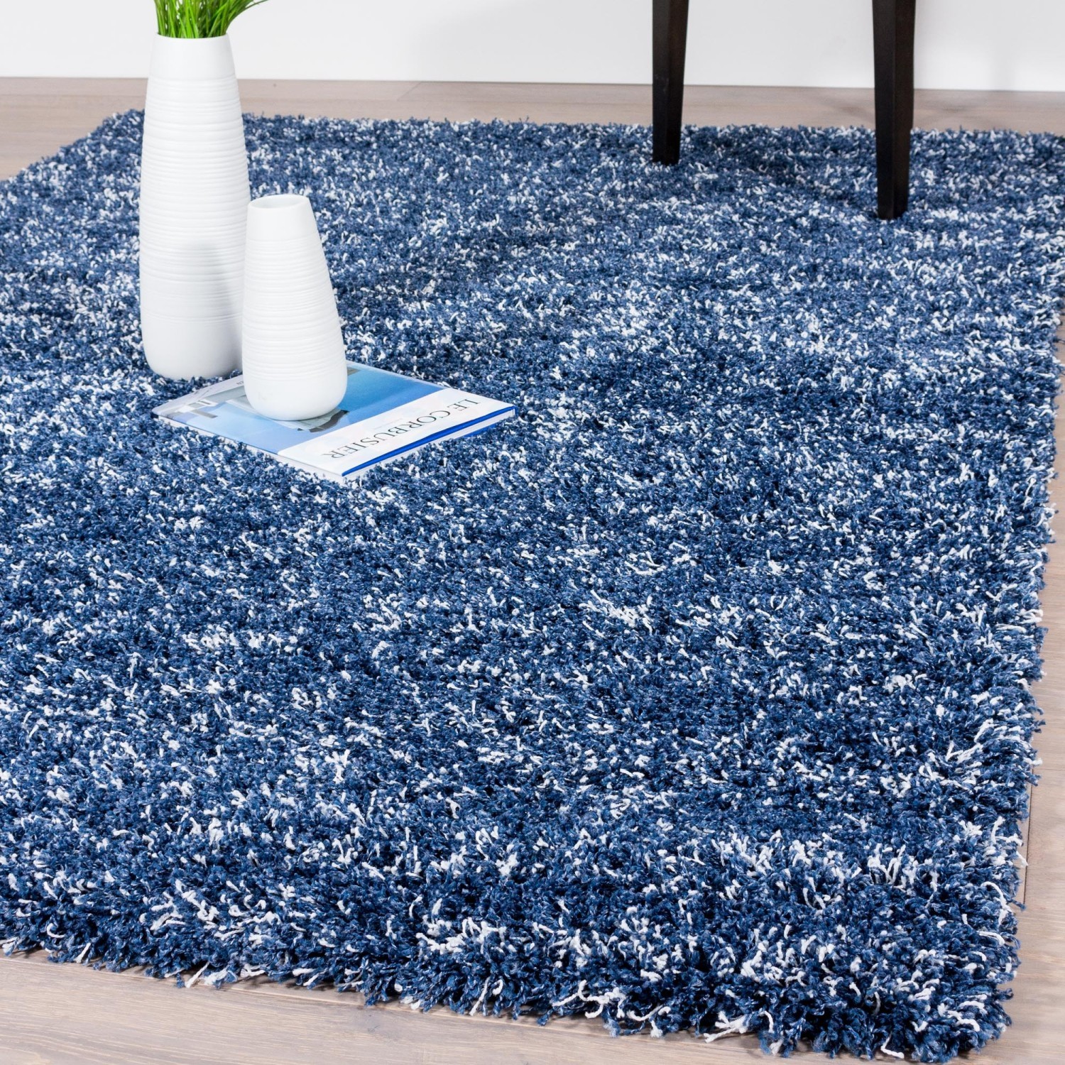 AG Home Victoria 2'7" x 4'9" Shag Area Rug - Navy