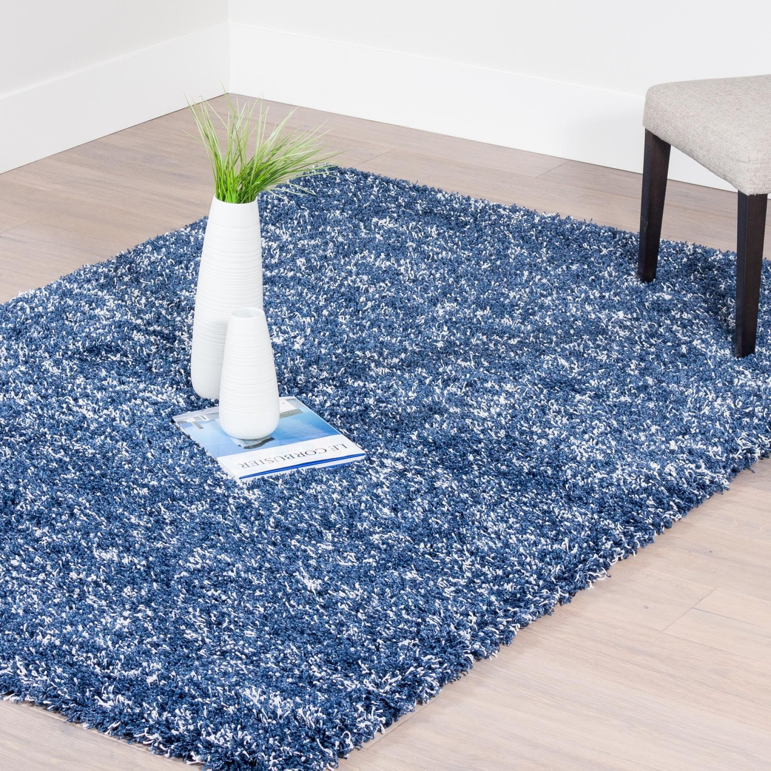AG Home Victoria 2'7" x 4'9" Shag Area Rug - Navy