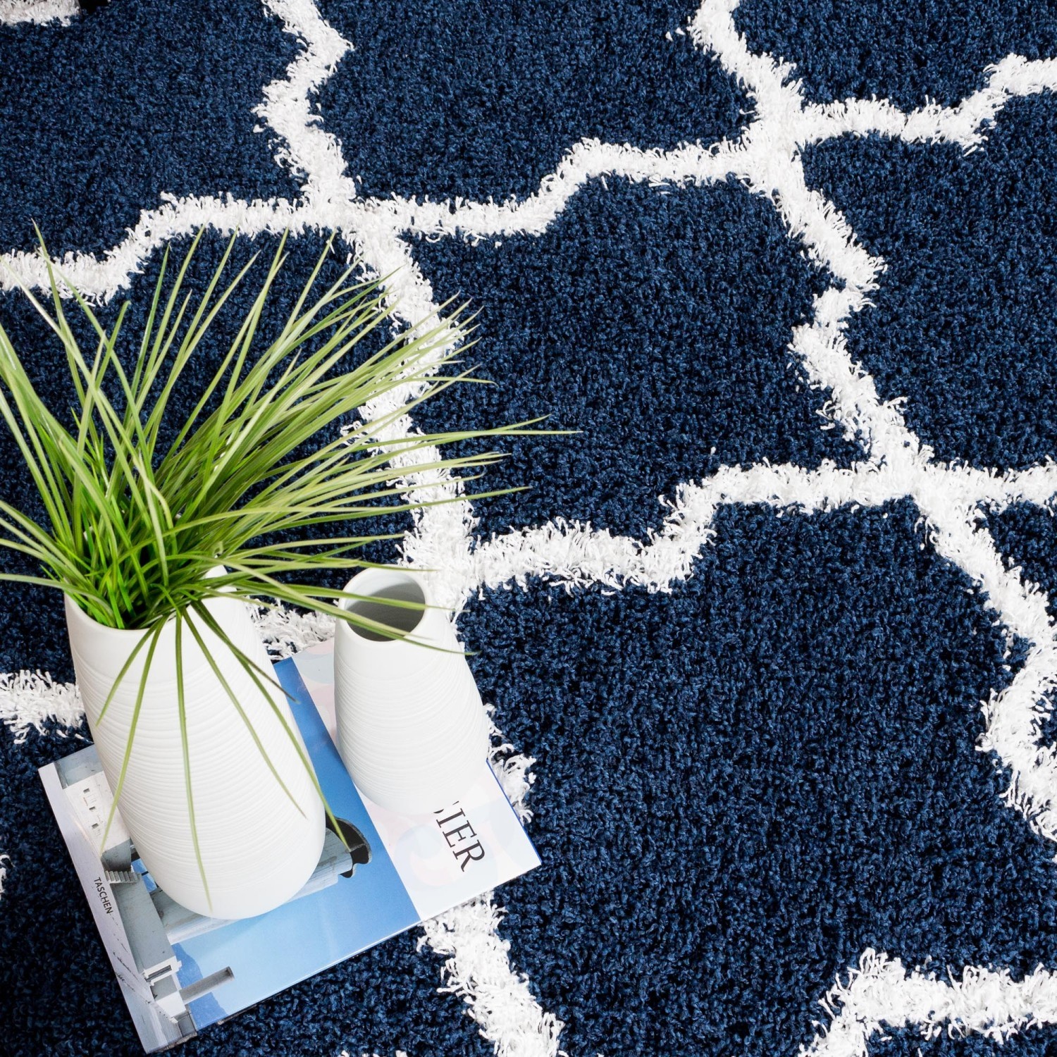 AG Home Victoria Lattice 5'3" x 7'7" Shag Area Rug - Navy