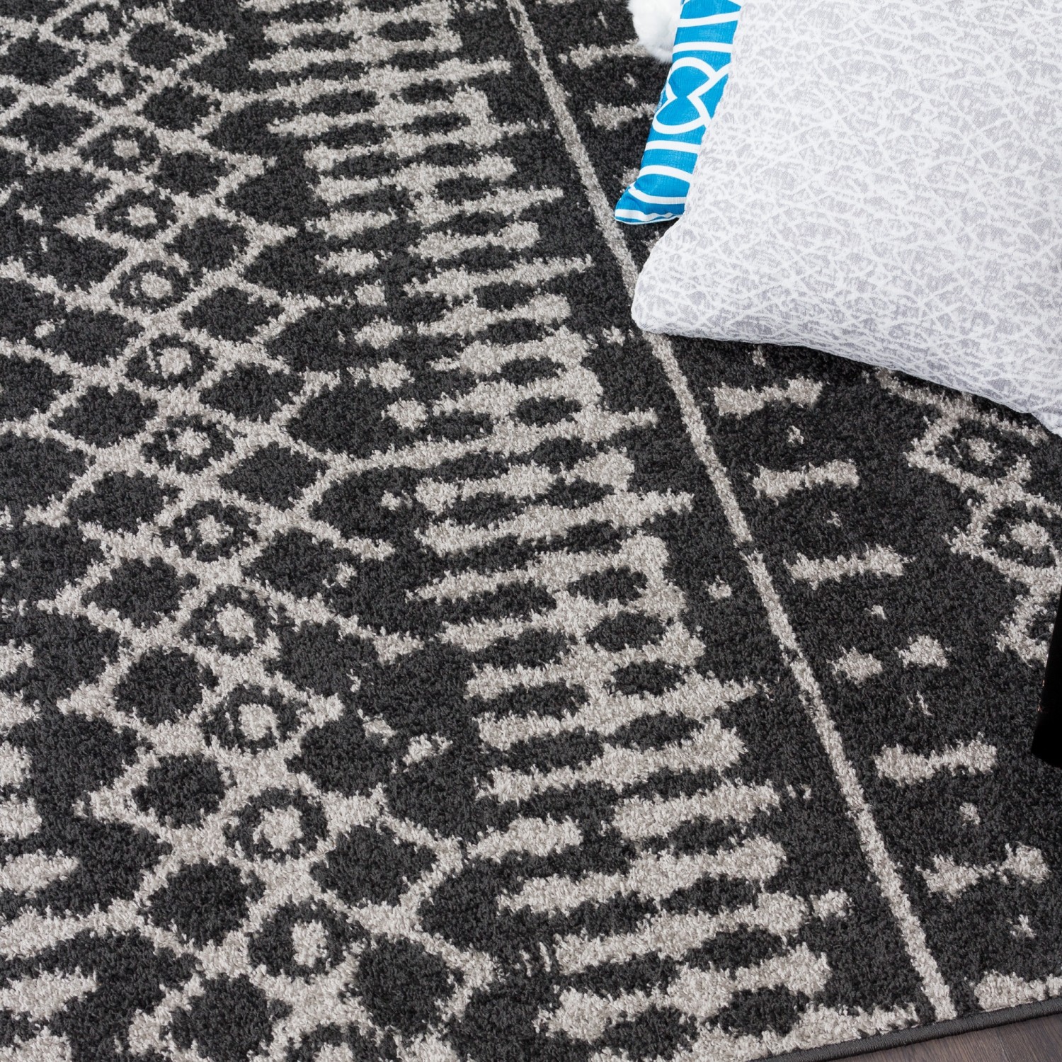 Lavan Vintage Moroccan Dark Grey Area Rug 3'3"x4'11"