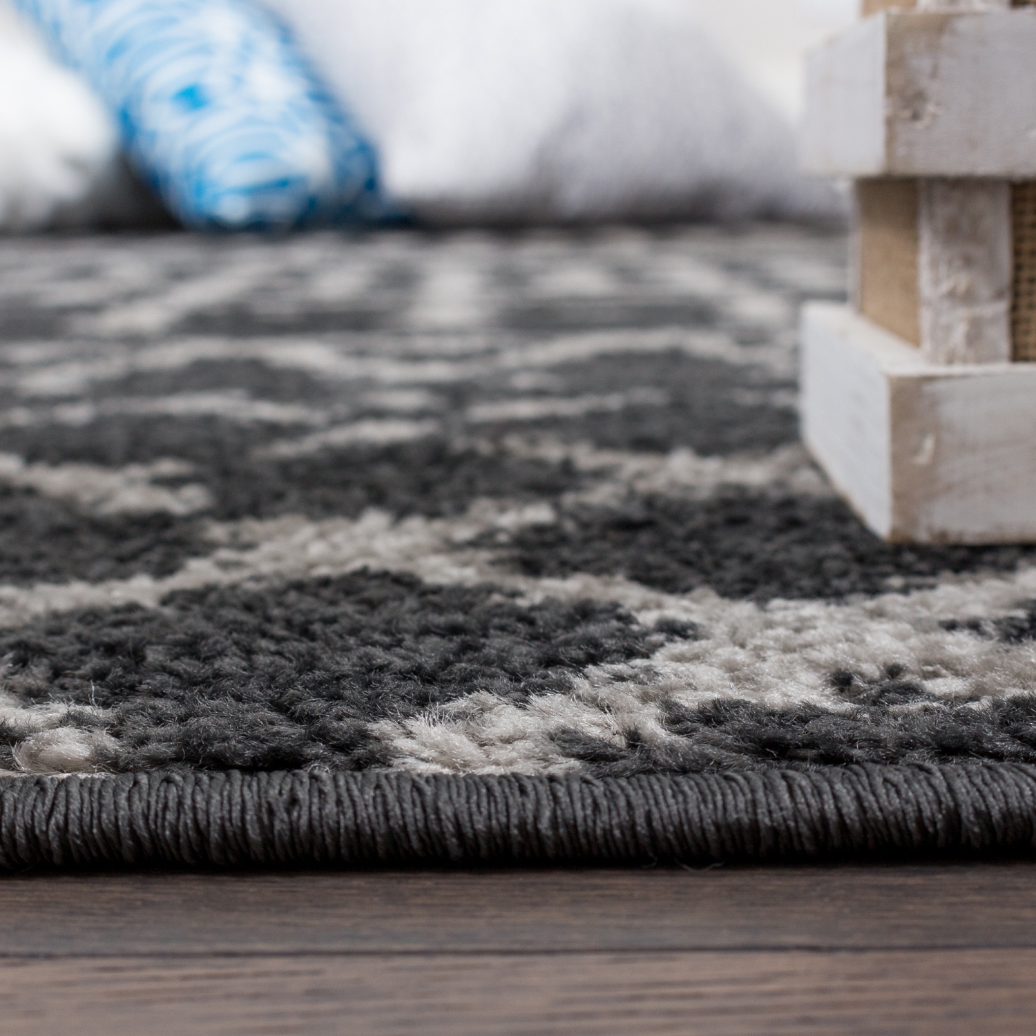 Tapis d'appoint rétro Lavan, gris marocain foncé, 5 pi 3 po x 7 pi 8 po