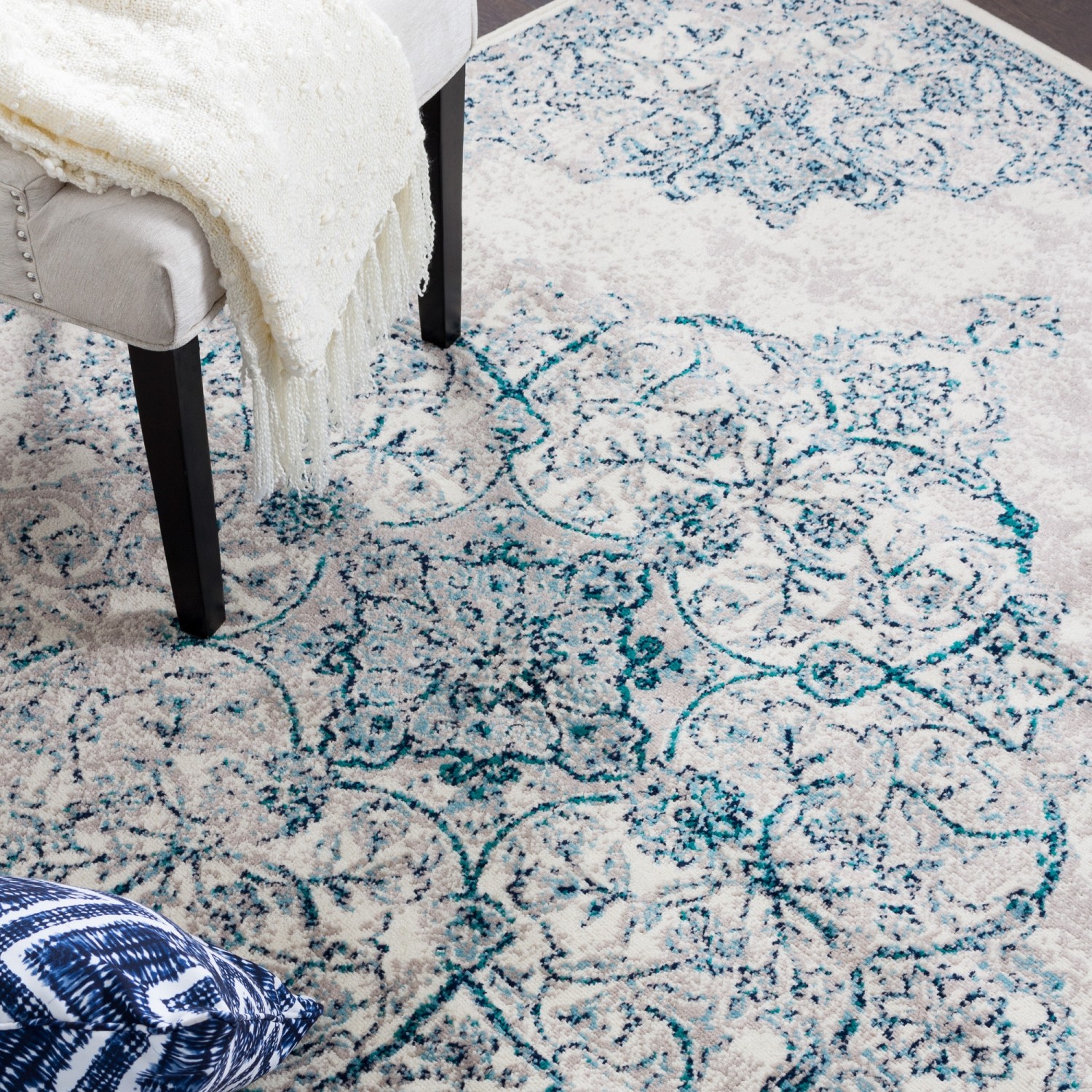 Carpette Saville bleue et beige 5 pi 3 po x 7 pi 8 po