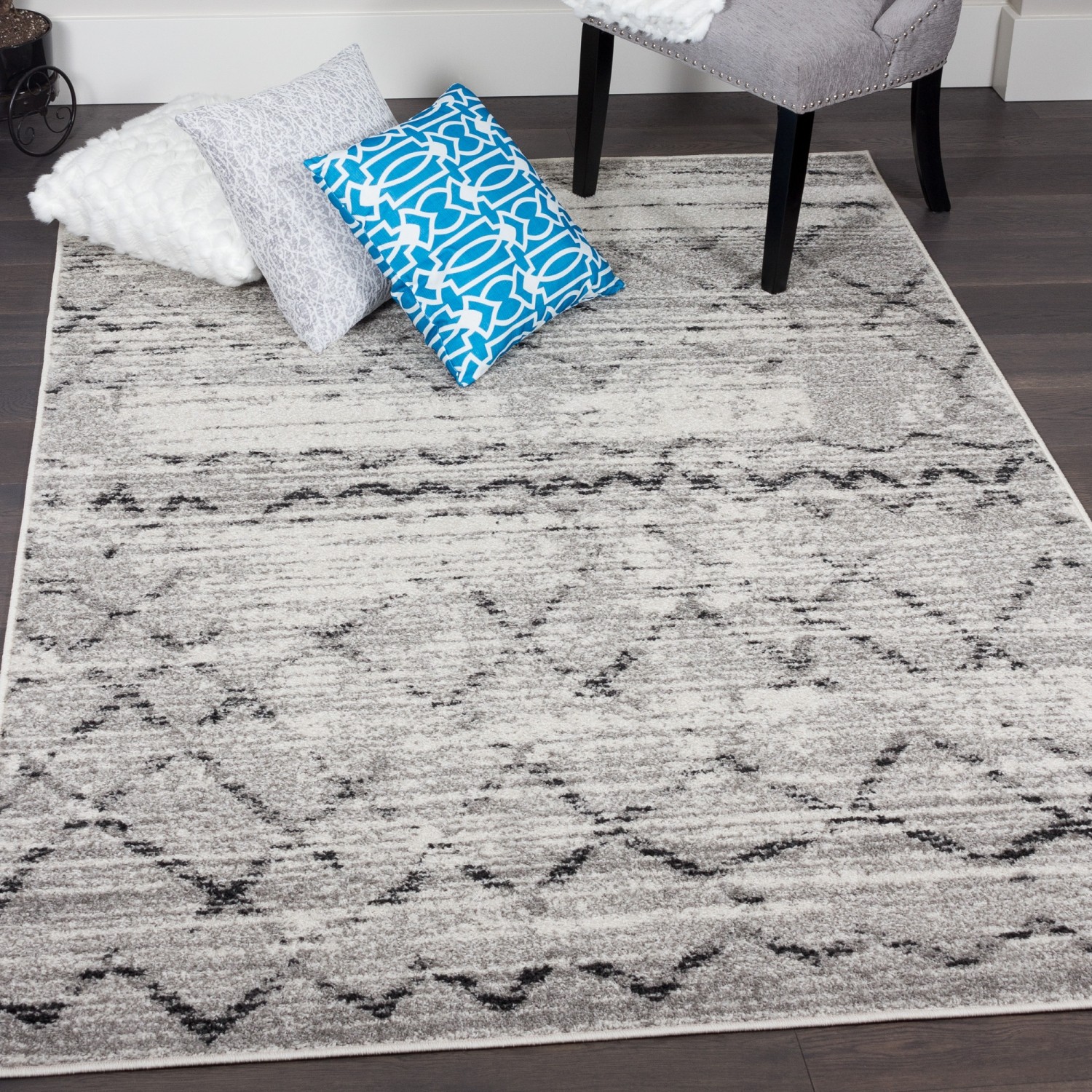 Lavan Trellis Grey Area Rug 6'7" x 9'4"