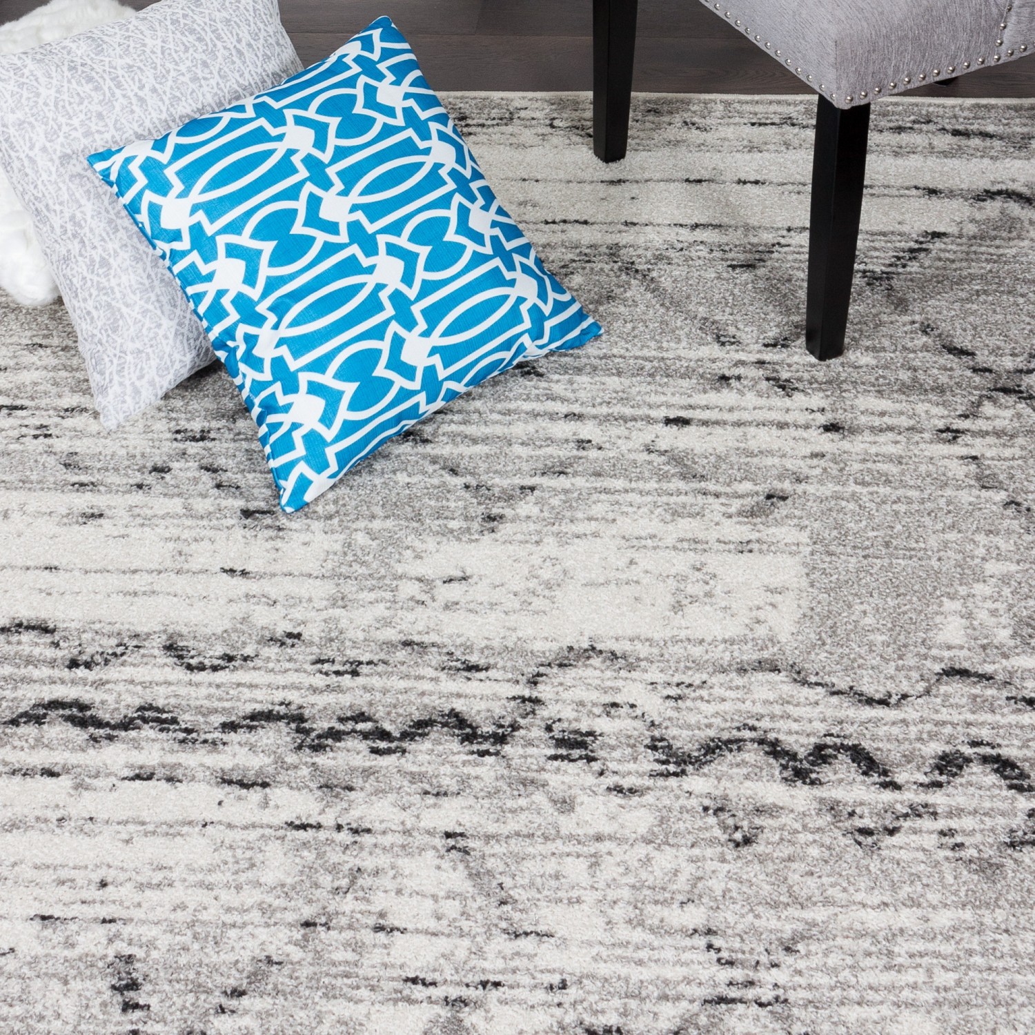 Lavan Trellis Grey Area Rug 6'7" x 9'4"