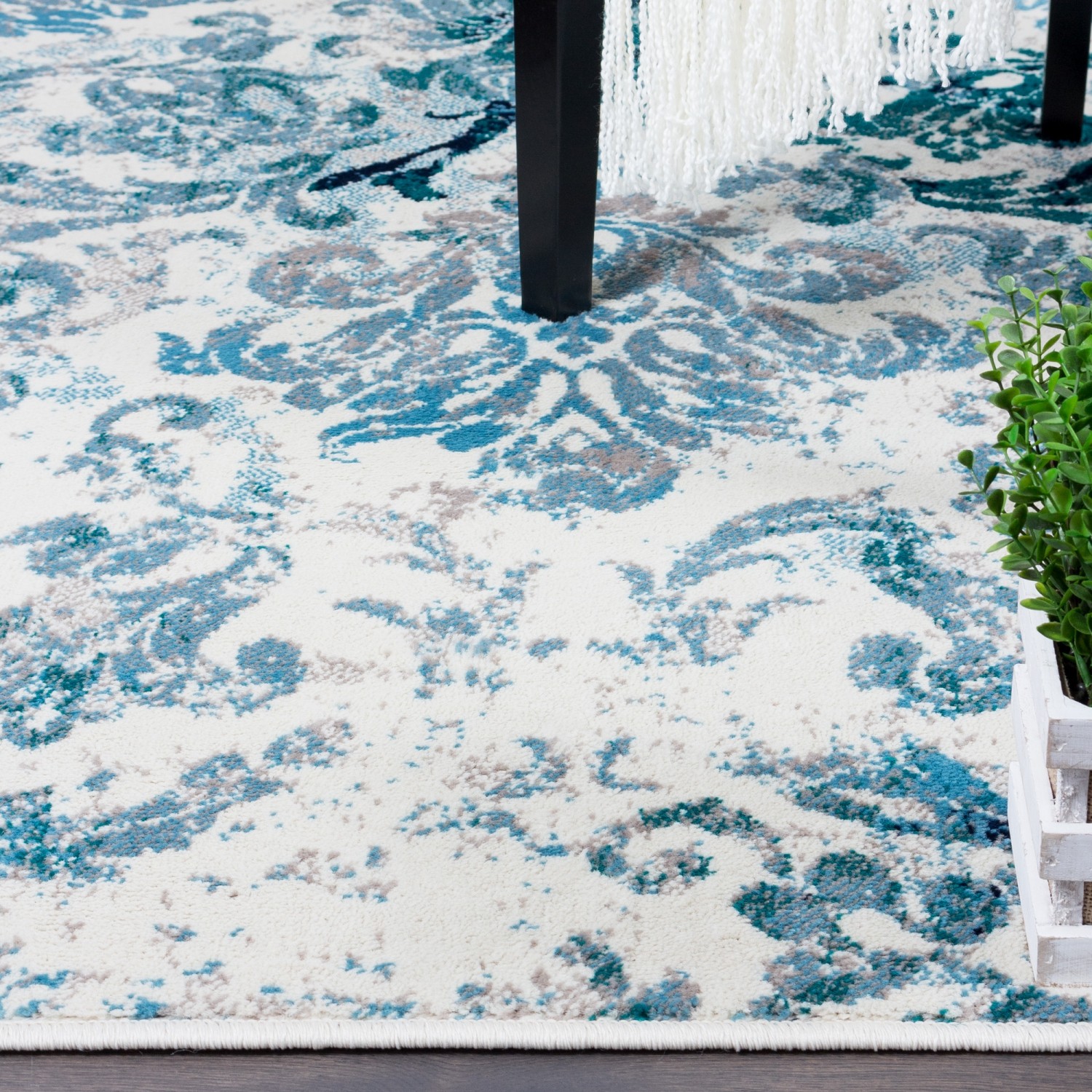 Tapis rétro Flora bleu de Saville 6 pi 7 po x 9 pi 4 po