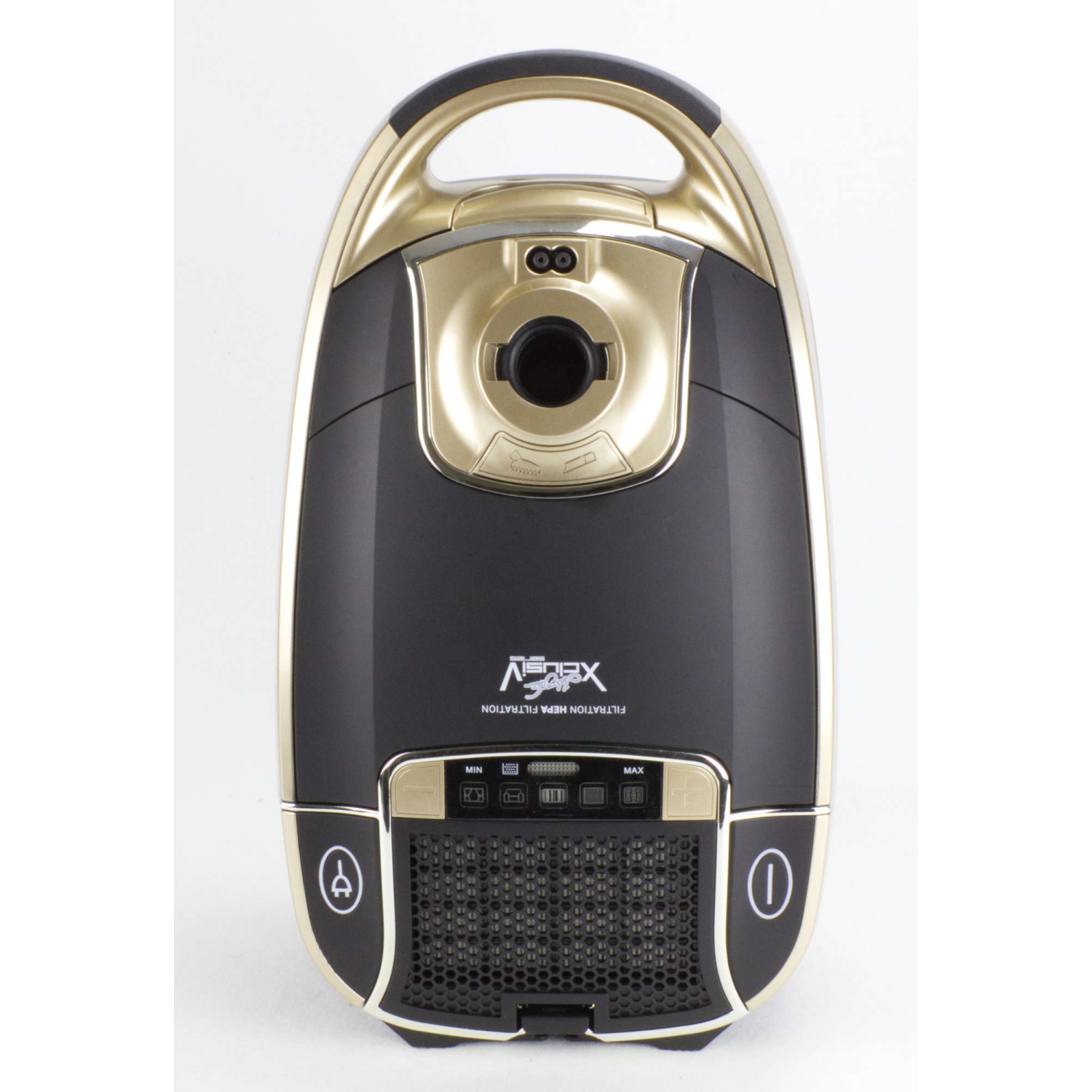 Aspirateur-traîneau XV10PLUS de Johnny vac. Embout électrique, brosse pour plancher dur, brosse à poussière, brosse pour pare-poussière, filtre HEPA.