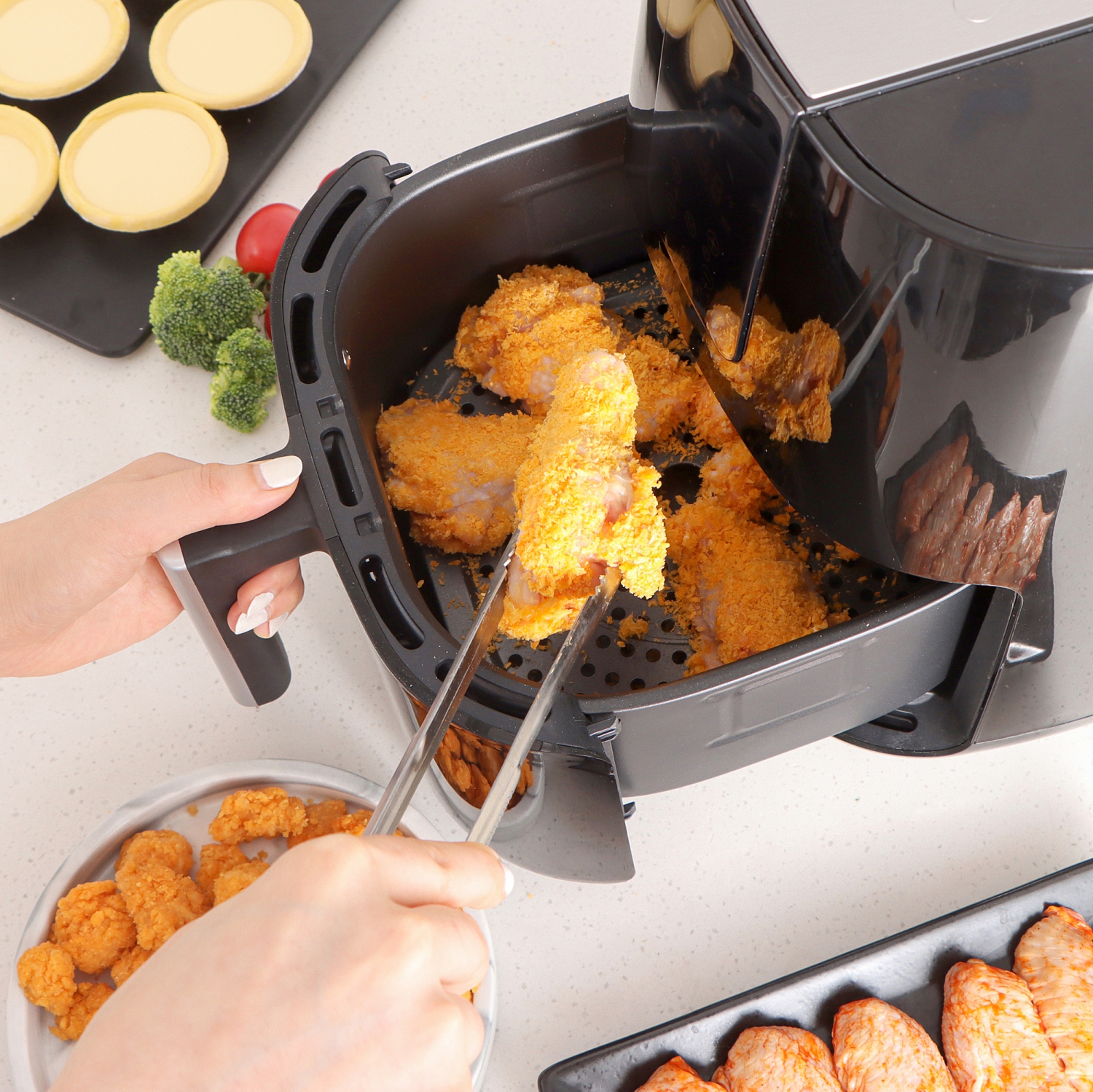 Uber Appliance 5 qt. Digital Programmable Air Fryer in Black