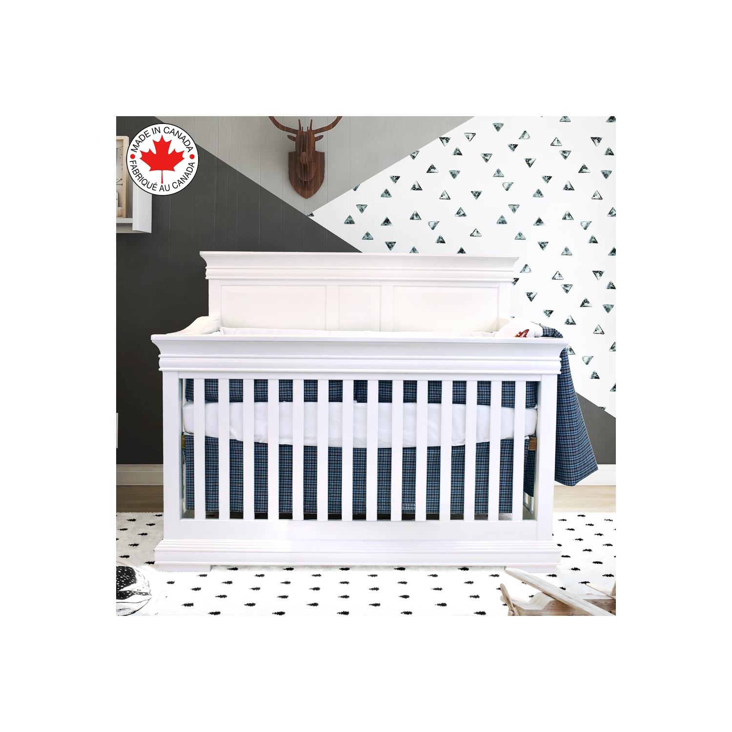 Bebelelo - 5 pieces bedding for baby - blue and red with a firefighter truck pattern