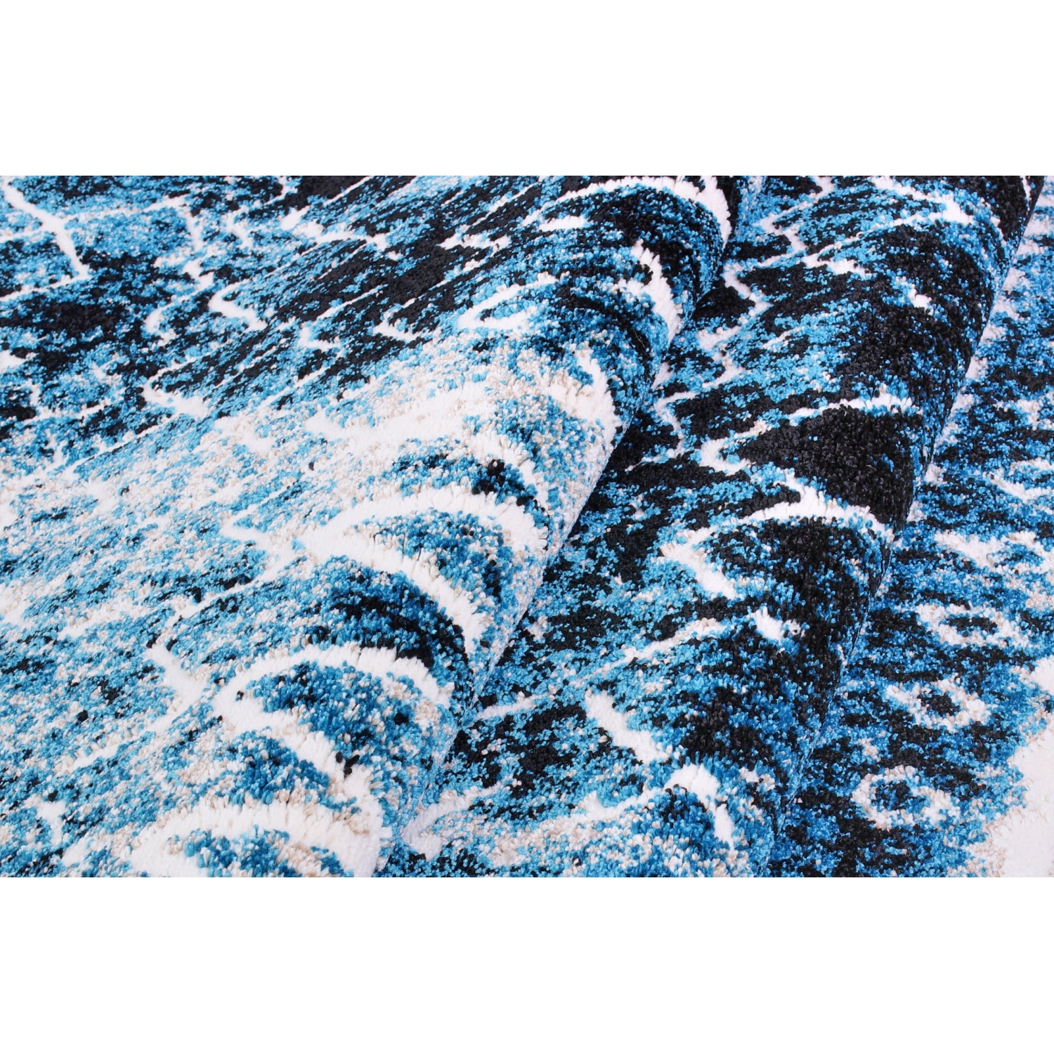 Verona Turquoise Black Diamond Pattern Area Rug 6'5" x 9'5"