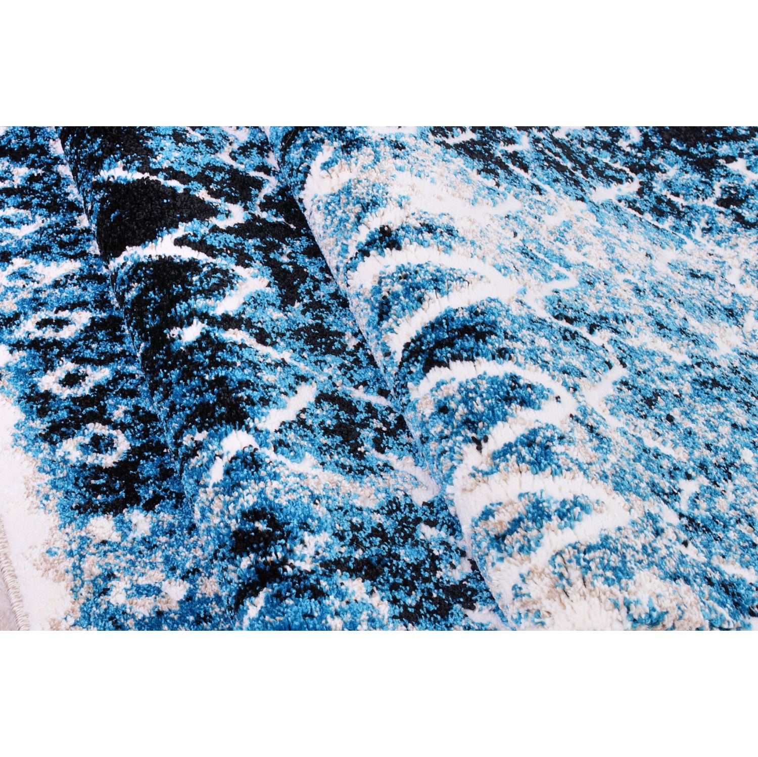 Verona Turquoise Black Diamond Pattern Area Rug 6'5" x 9'5"